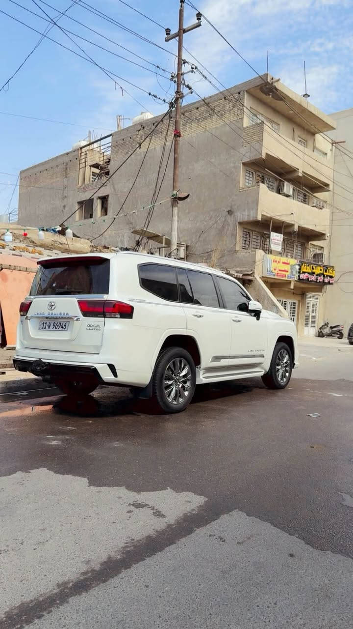 سلام عليكم  الاندكروز ساز مديل 2023 بيه شويه صبغ بل بنيد وباقي مكفوله ماشيه 60 الف  مكاني بغداد حي الجامعه 
السعر 60 الف بيه مجال 
الاستفسار على الرقم ***********
