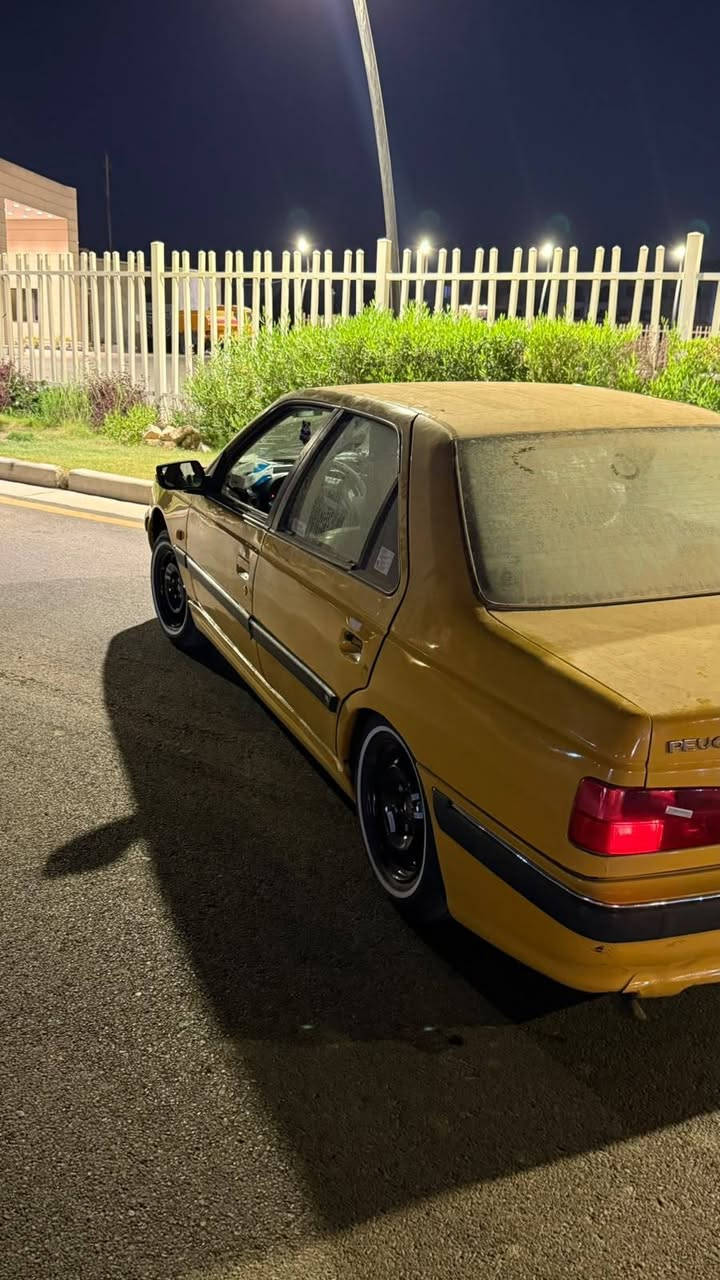 سلام عليكم بيجو بارس 15للبيع سياره بسمي تحويل ثاني يوم مكينه وكير فرنسي نواقص بصيطه جداا سعر 42وبيه مجال مكاني بغداد سيديه ***********
