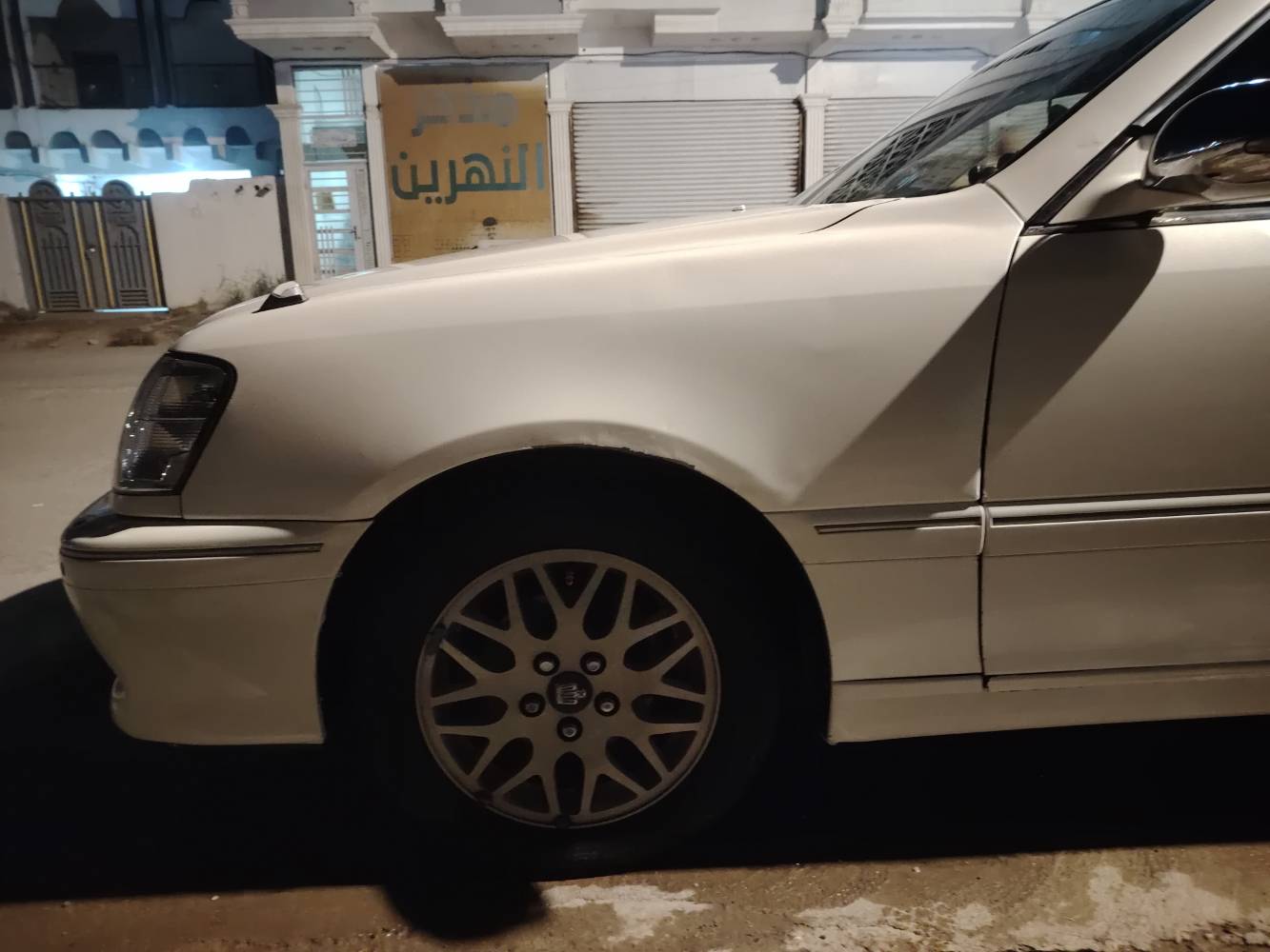 ابيض صدفي • محرك جديد • لايت زنون