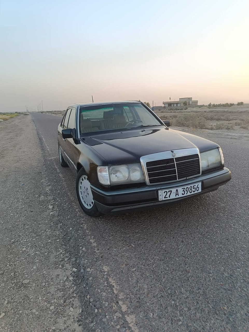 سلام عليكم
سياره مارسدس دب للبيع 
مصبوغه صبغ عام
السعر 45او بيه مجال للشراي 
الاتصال ع رقم ***********
