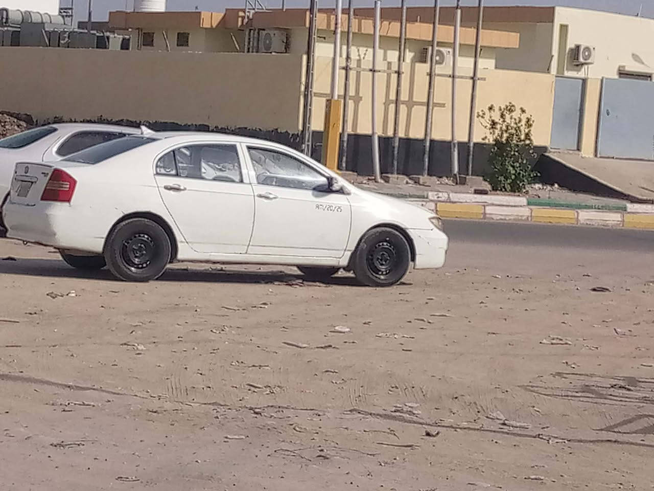 لفيان مديل 13 محور كورلا سنويه ساقطه بيع او مرواس مكان شطره .الاستفسار الاتصال ع الرقم…  ***********..
