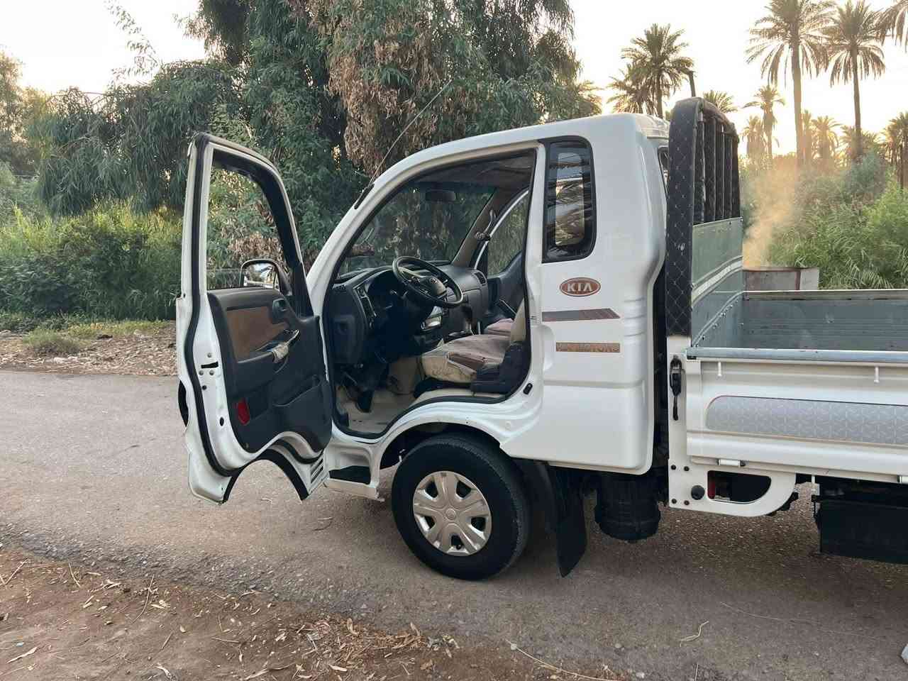 تحية طيبة 
السلام عليكم كيا بنگو للبيع موديل 2021 رقم بغداد الجديد بأسمي مكفوله كفاله عامه محرك ع وضع الشركه كير اكسل كله بشرط ومدوشمه تبريد ثلج صدر تخم تاير جديد وبالعافيه اللي تكون من نصيبه تجي وتشوف وتفحص وين ميعجبك 
السعر المطلوب 135$وبيها حگ الشوفه 
للاستفسار اتصل ***********
مكان السياره بغداد اليوسفيه اتصل وتشلع عيوني
