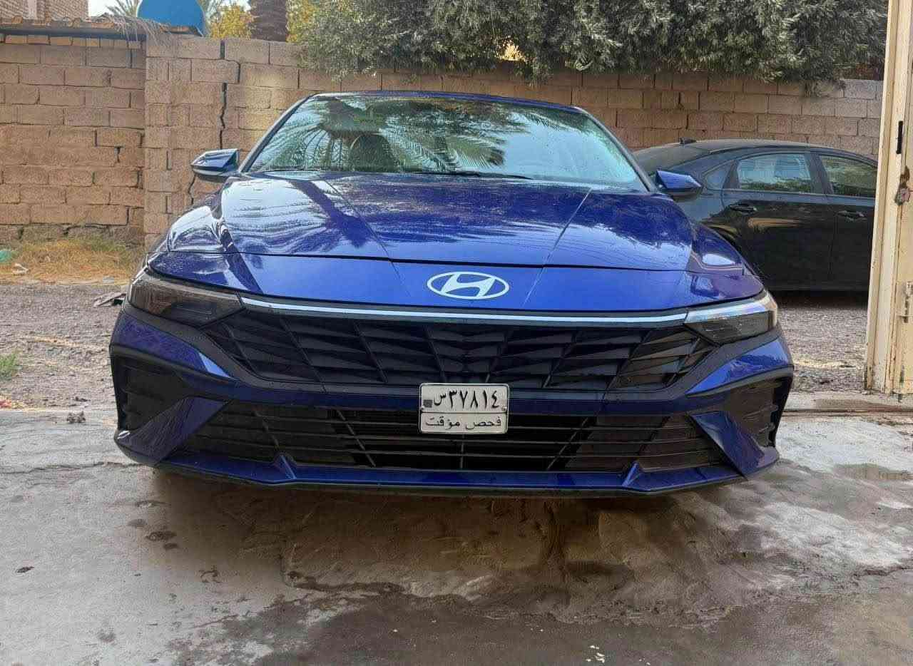 النترا 2025 
 ضررها تخريب طخات بسيطة بدون حادث قوي بدون ايرباك 
ماشية 6000 تقريبا 
دخول جديد مصلحة وجاهزة 
عارضها   127 بيها مجال بسيط
للاستفسار : *********** بغداد, العراق

نص مكتوب في الصور:
- KMHLL4DG5SU992422