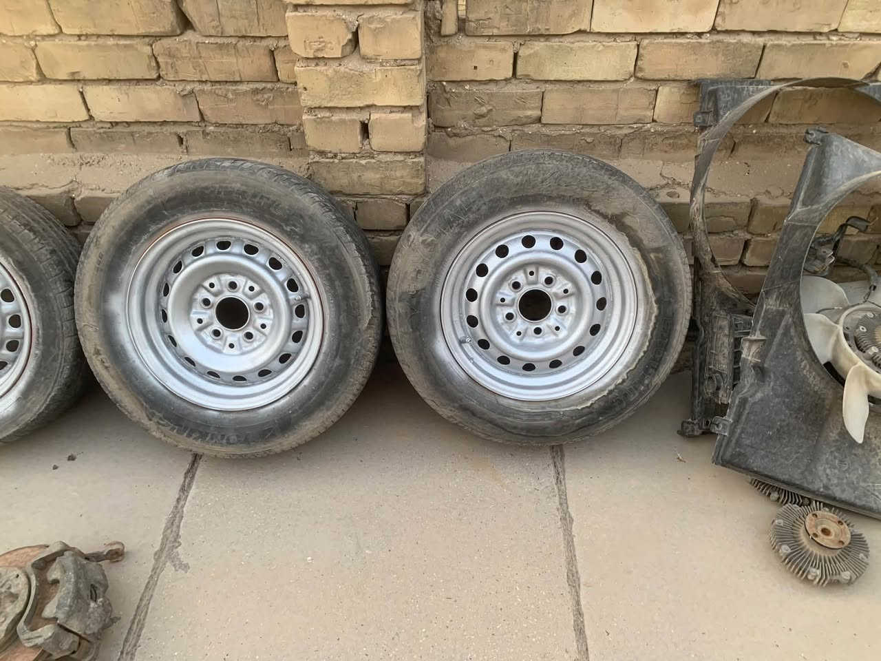 ويل سيدان • 205/70/14 • تايرات تعبانه