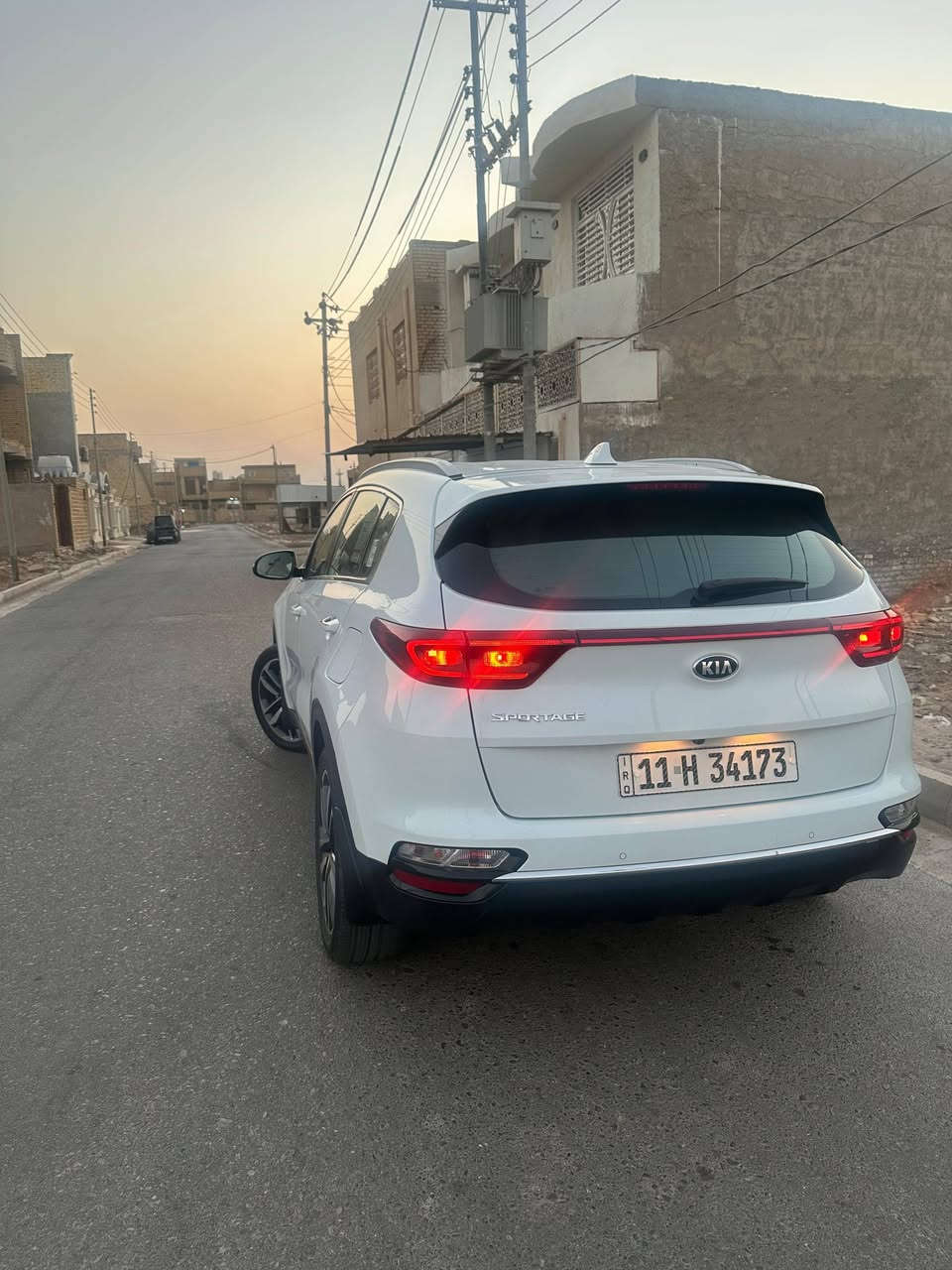 كيا سبورتج 2020 وارد خليجي مواصفاته معروفه 📢 
مكفوله من الصبغ والشخط 
ماشية 96 ألف كيلومتر 📟 
السيارة حيل جديدة 🚘 
فول مواصفات عدا فتحه 
التحويل ثاني يوم 📜 
اي استفسار التواصل
عالرقم  *********** ☎️
السعر 200 $ ورقه بيه مجال بسيط💰 
 مكان السياره ميسان 📍
