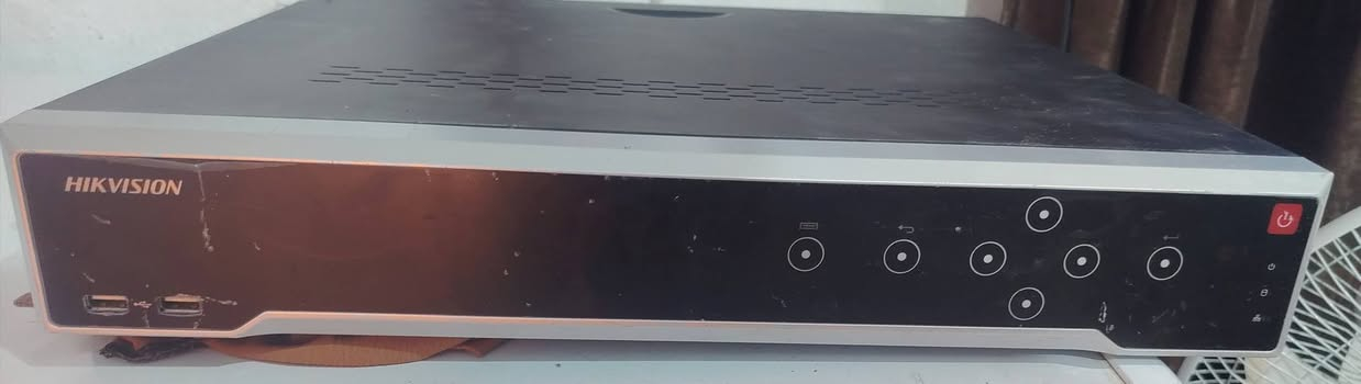 السلام عليكم اخوان جهاز.Hikvision اخو الجديد استخدام شهر للبيع مراسلة على الرقم ***********
