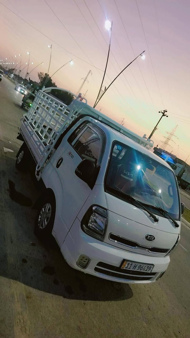 سلام عليكم كيا حمل موديل ٢٠٢١ مكفوله كفاله عامه فقط بس البنيد بيه بارد تخم تاير مكينه لاتنقيص ولاتبخير رقم بغداد  سنويه لغايت ٢٠٣٠ تبريد شغال ثلج بدون محجر العنوان واسط النعمانيه *********** الثير ***********

