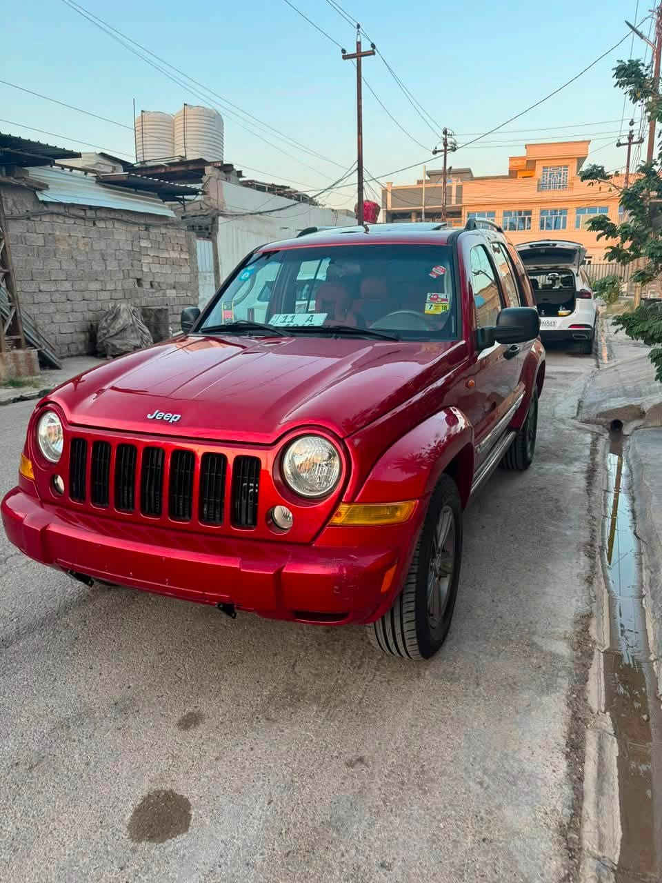 جيب 2006
لبرتي خليجي وضع شركه 
فول مواصفات 
مكفوله كفاله عامه ماشيه ١٤٤ الف لون كرزي بدون صبغ حته 
دعاميات بدون صبغ محد ماد ايده عليه ابد مال بيت ممتعوبه جديده واجددجيب بل موجودات ورقمهه حلو مميز 
صدرامامي وخلفي جديد 
تخم تاير ياباني جديد 
كهدبائات بلاد محد لاعب بيهن  شاشه كامره حساس امامي خلفي
فتحه سلايت كشن جلد كهرباء 
لايتات زنون شمسي بلوجكترات زنون ميحاسب مرور علي 
محرك سته سلندر ٣٧٠٠ مكفول 
كير مكفول 
وكلشي بيهه شغال وع بلاد 
سياره حلوه وجاهزه وكلشي واضح اخواني  
 وراح انزل فديوات احسن واوضح من صور 
اي استفسار رقمي ***********
