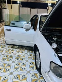 كراون بطه • ١٩٩٢ • محرك ٢٥٠٠