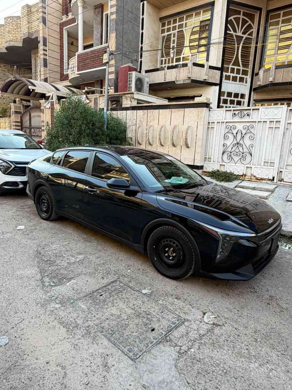السلام عليكم
K4 موديل 2025 
مواصفات LX معروفة مواصفاته 
ماشية 19الف ميل 
محرك 2000 دوش
حادث خلفي بالجنطة بجم كبس بدون ايرباك 
سيارة جاهزة من كلشي ما بيه نقص عدا المسطرة مال الجنطة 
رقم فحص موقت 
السعر 148وبيه مجال حك الجية
عنواني بغداد البلديات 
رقم التليفون ***********
