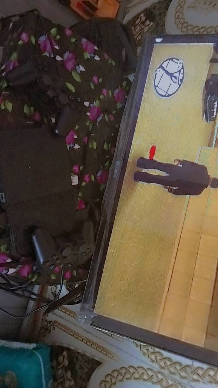 سلام عليكم بلي2 كامل شغال اخو جديد بي 170 لعبه وياه فلاش وملحقاته 🎮( 65) وبي مجال مستعجل ع بيعته ***********
