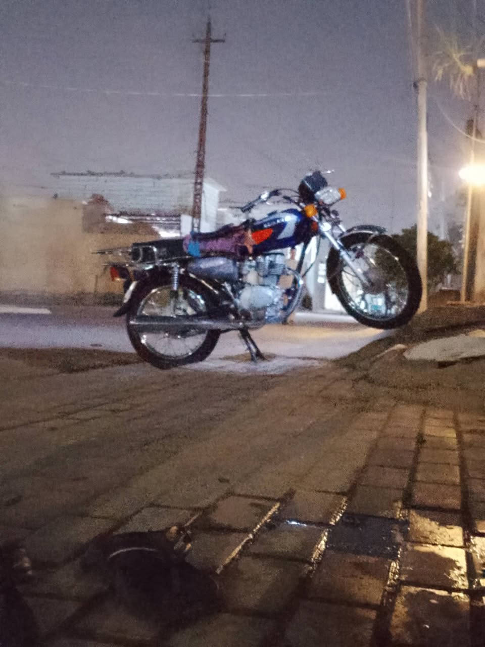 سلام عليكم 
دراجه 4كير
امتياز مديل 26
دراجه مابيها نقص برغي
مكان كربلاء 
سعر 800بيها مجال لشراي
‏‪***********‬‏
