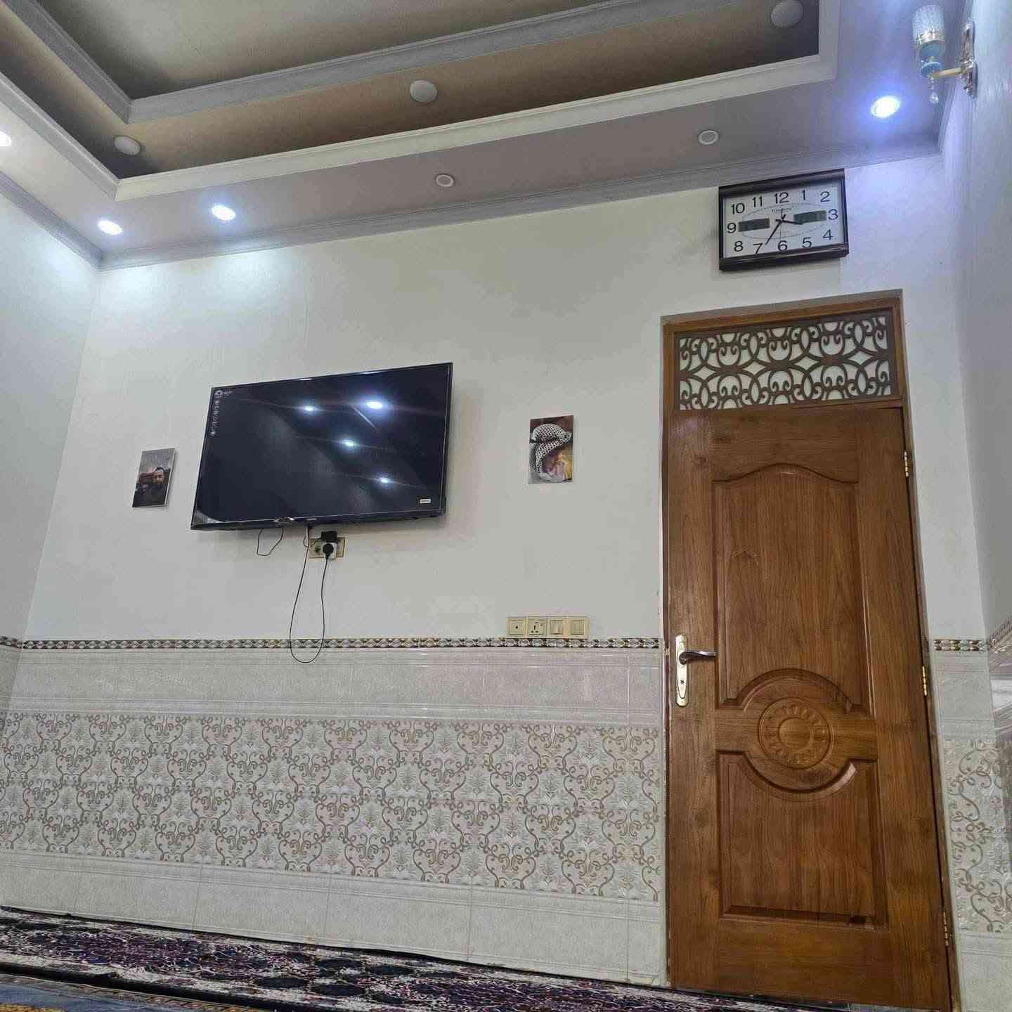 اللهم صل على محمد وآل محمد
للبيع دار طابو زراعي سند ٢٥ تحويل مباشر 
المساحه ٣٠٠ متر طابقين شغل درجه فول
بيت متعوب عليه كله جبس بورد السطح بورسلين 
الموقع الغواظر خلف الشقق السكنه الي مقابل السيد محمد خلف المرور الجديده 
***********
