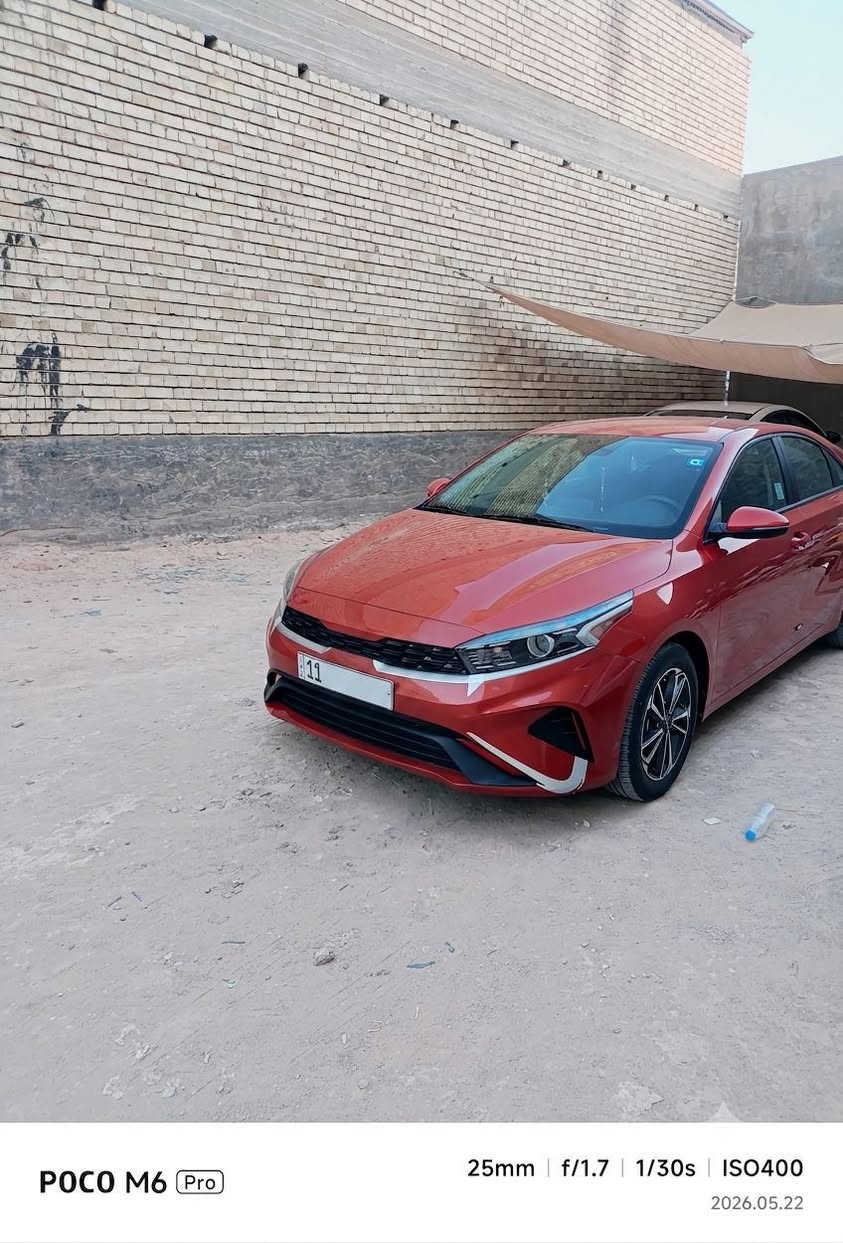 رقم بغداد موديل 23 بارد بسيط جدآ بالخلف بدون ايرباك بدون داخل ولاكلوب صيانه او تنبيه مشغل وضع الشركه السياره تايرات الشركه بيها ماشي 27 مايل الباقي مكفول من الشخط والصبغ والرصعه والتبديل صافيه السياره واحنه مستورديها ومرقميها  اخوان السياره جديده جدآ بحالة الوكاله كتلوكات الشركه وياها .. السياره متفيد البياعه للجناي فقط *********** مكان السياره كربلاء
