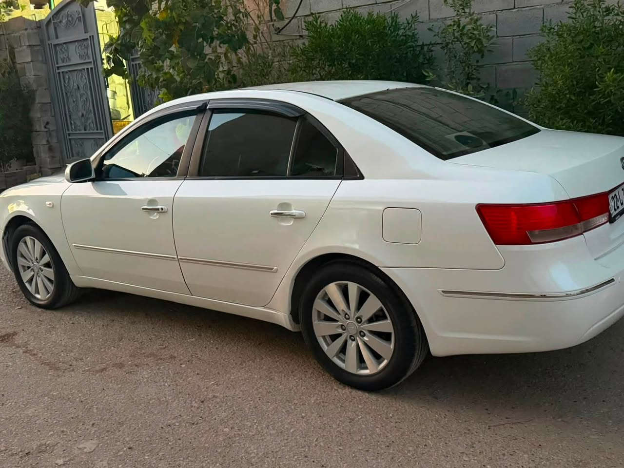 سوناتا أدوات سياره جديده وجاهزه ربع ماذبلها مكان صلاح الدين بلد سعر ٥٣ بانزين السياره مكينه ٢٤٠٠ دوش ***********
