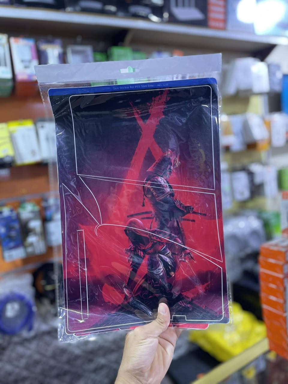 توفرت ستيكرات بألوان مختلفة  .

PS4  سلم + PS5 سلم + Xbox Series s

تغليف مجاني ✨ .

خـدمة توصـيل جمـيع مـحافظات الـعراق .
____________________________________
العنوان _هيت _حي العمال _محلات مركز آلشباب 

للأتصال _‏‪***********‬‏

