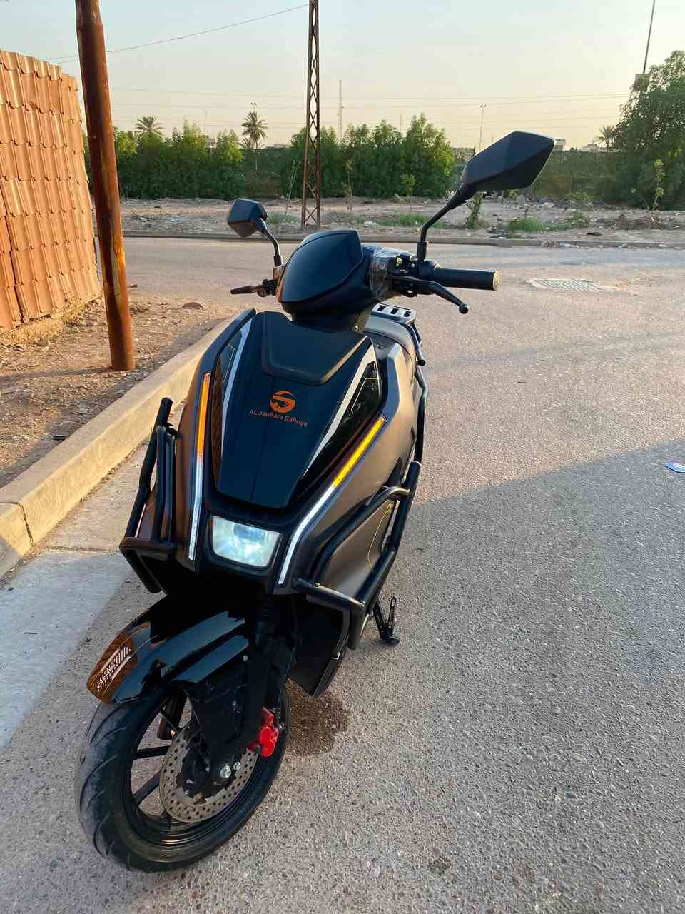 دراجه شحن
جديده بحاله الوكاله

 6بطاريات كبار

ملف 3000

72 أمبير 

تمشيك بل شحنه الوحده 80 كيلو

السرعه 100

مواصفات : سماعات بلوتوث.  تشغيل عله بعد. شاحنة تلفون. إنذار سرقه. لايت زنون. مثبت سرعه. نظام عدد النمر 1.2.3.R. قراء العطل بل شاشه. 

مكاني بغداد 

السعر 900 

***********
