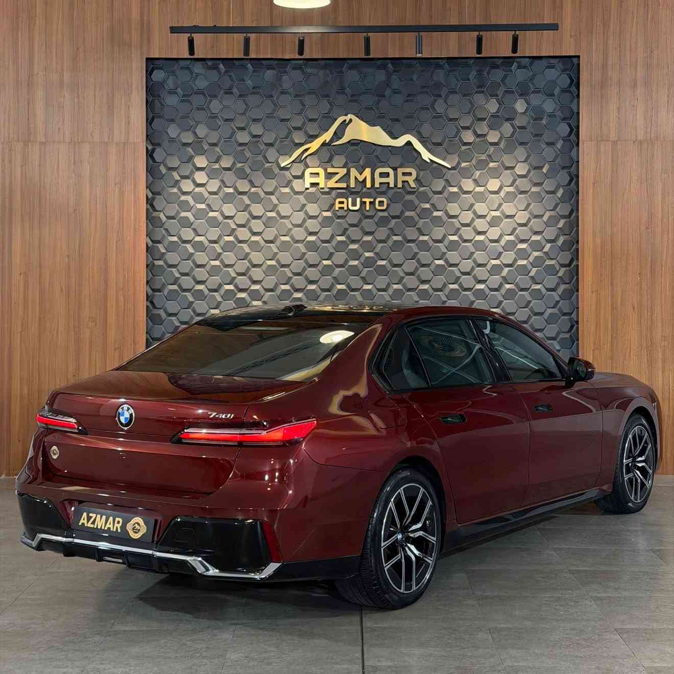 فخر الصناعة الالمانية🇩🇪
BMW 740i (2025)🔥

‎ماشية : 20 الف ✅
لون اكثر من مميز دم الغزال🩸 داخل كريمي

‎مواصفات السيارة فول الفول 

ابواب شفط

بنوراما Sky lounge

جكات

سماعات Bowers & wilkins

داتاشو

ناضور بيها

‎تشغيل عن بعد

رادار امامي و خلفي

اوتو بارك

٤ كامرات

صندوك شفط

انارة كرستالة متعددة الالوان

كشنات جلد 

كشنات تدفئة و تبريد

ستيرن هيتر

كشنات كهربائي

كشنات ميموري

ويالة M بلادية

ستيرن M بلادية

شاشة بالابواب الخلفية(تحكم مواصفات السيارة)

تصاميم (My mode) تبديل الاوضاع

اوتو هولد

تحكمات كامل الستيرن

تغير اشكال الكيج

مواصفاتها متخلص و بعد هواية متنذكر

السعر : 795$ ورقة

للاستفسار : ***********

العنوان : السليمانية المعارض الجديدة شركة ازمر اوتو معرض رقم ٣٤
