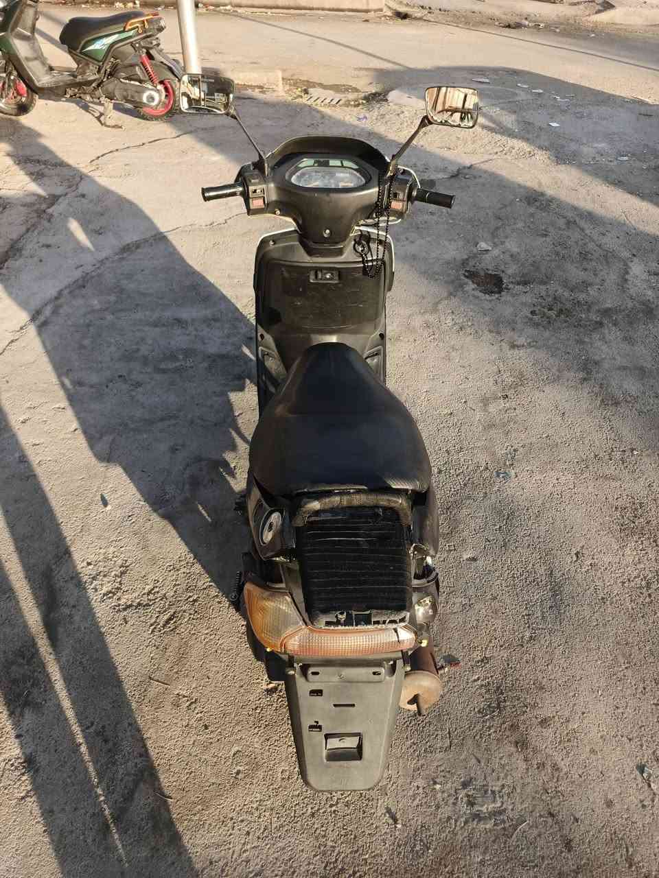 سلام عليكم  🤝
فراشه  ام شوارب  🦋
دراجه  مكينه 125 cc 🦾
السرعه القصوه 140  🛵✈️
گفرات كاملت كلهن بلادي  مفصخن و ضامهن +  ا نضاف
الدراجه نزلناهه من الرنبه  قبل سنتين  و انتركت 6 اشهر  
الدراجه شغاله 
 خير من الله  المكينه    

+تايرات جددت  و مبدل دهن  امزويل 40: 10 
العنوان : بغداد  مدينة الصدر 
رقم الاتصال :‏‪***********‬‏
 رقم اتصال  :‏‪***********‬‏
                  السعرللطيب (350) وبيهه مجال للطيبين
