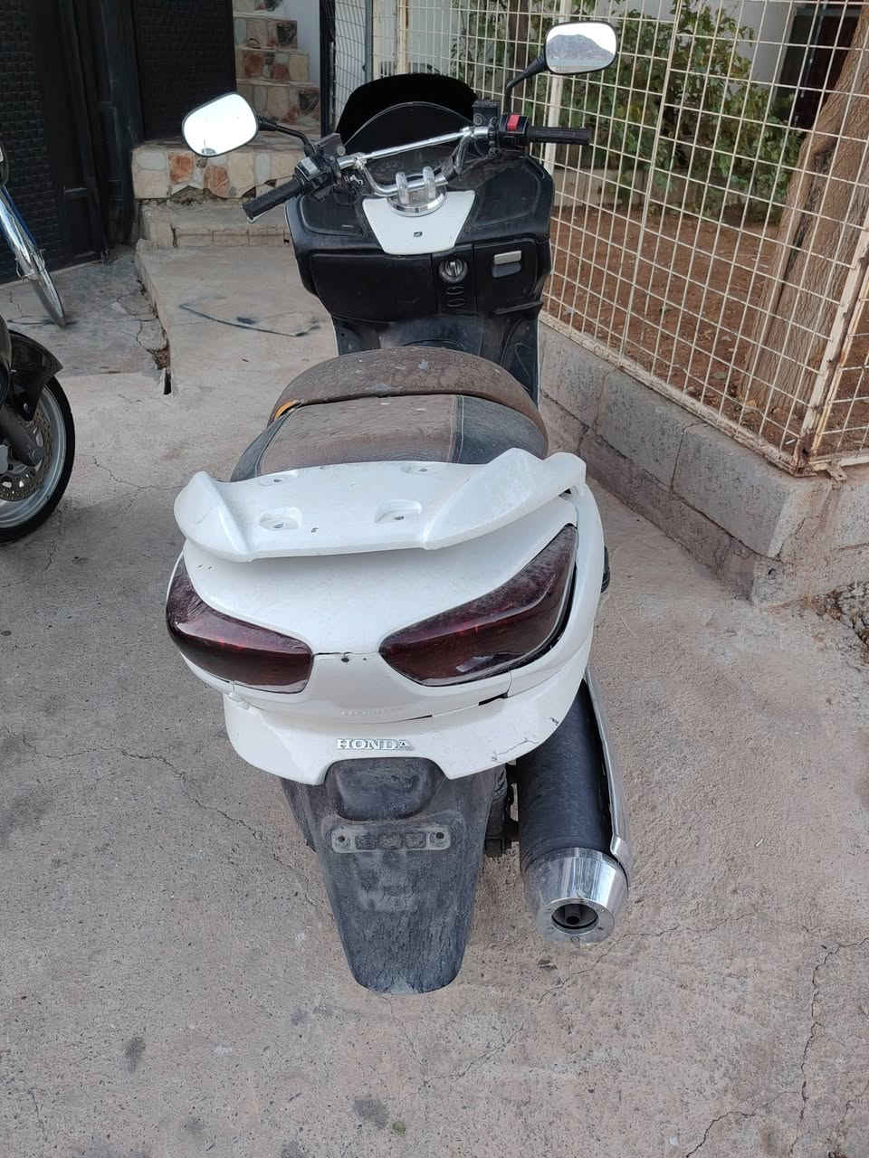 Forza mf-08
بۆ فرۆشتن هەموو گیانی بەشەرت
کامل بۆیاغ بۆ جوانی
مەکینە و قایش و کلاجی بەشەرت
شوێن ڕانیە
***********
