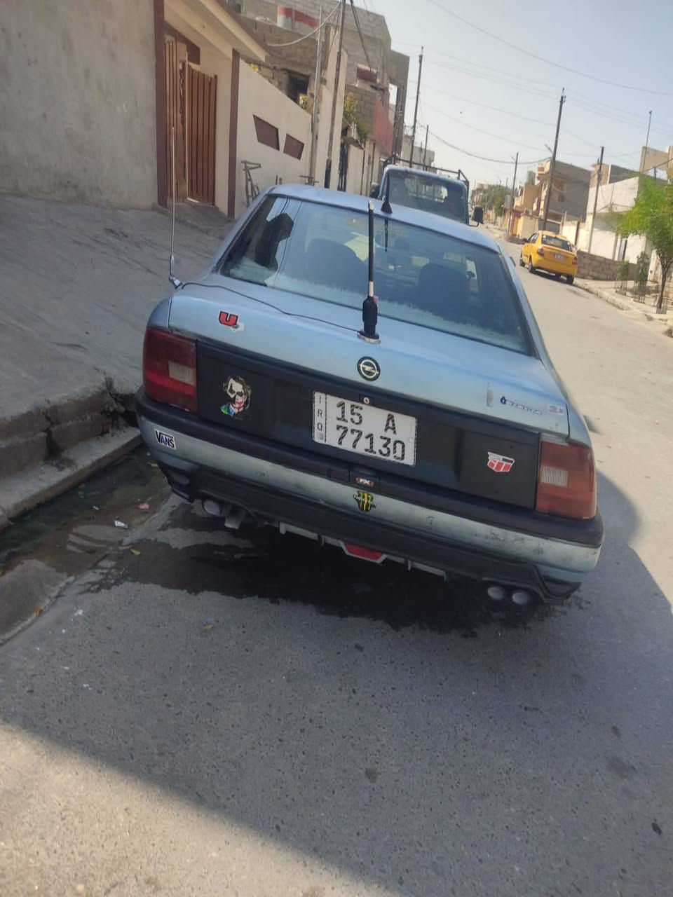 اوبل فكتره موديل 91
حجم 20الوحش سنويه ورقم جديد بسمي 
كير مكينه شرط صدر شرط غرفتها نضيفه
بيها صبغ مكانات بخ مال هزه السعر 28وبيها مجال مكان موصل حي القاهره الاتصال ***********////***********
