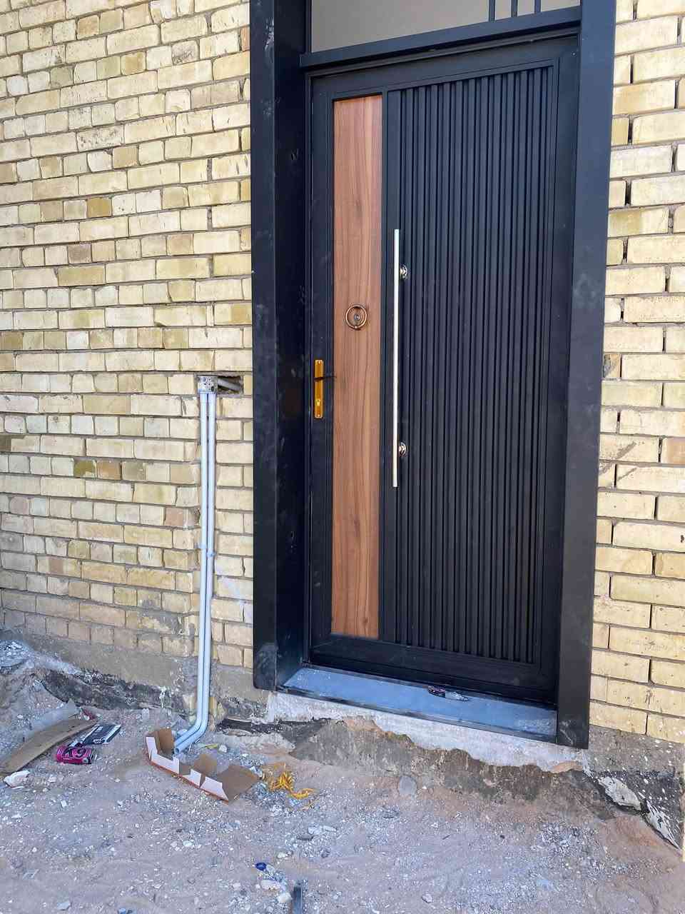تجهيز كافة المنازل والسكلات باسعار مناسبه جدااا

🏠🚪 أناقة تحميك… وجودة تكمّل بيتك! ✨🛡️
📞 ***********  واتساب
إذا كنت تبني بيتك الجديد أو تفكر تجدّد أبواب منزلك، إحنا نوفر لك الخيار الأمثل بأعلى مستوى من الجودة والأناقة 🌟
مو بس أبواب، وإنما تشكيلة متكاملة لكل ما يحتاجه بيتك أو مشروعك من أبواب، شبابيك، محجرات ، سقائف كي سبان، والكرفانات وبمواصفات تجمع بين المتانة، الجمال، والاستعمال العملي ✅
مجموعة مميزة منالأبواب الخارجية والداخلية بتصاميم عصرية تجمع بين الفخامة، المتانة، والأمان 🤍🔒
وكذلك نوفر شبابيك عصرية تضيف لمسة جمال وتهوية مثالية، مع محجرات عملية تناسب مختلف الاستخدامات، وسقائف كي سبان المتينة للمشاريع والمساحات الواسعة، إضافة إلى الكرفانات الجاهزة بجودة عالية وتصاميم عملية تلبي احتياجاتك بكل كفاءة 🏡🏗️
🌟أبواب خارجية مصفحة توفر حماية عالية ولمسة أنيقة لواجهة منزلك 🚪🛡️
🎨 أبواب داخلية راقية تضيف جمال وفخامة لكل زاوية في البيت ✨🏡
🪟 شبابيك متينة وأنيقة بتشطيبات عصرية تناسب مختلف التصاميم
🏠 محجرات عملية بتنفيذ مرتب وجودة تضمن الراحة والاستخدام المثالي
🏗️ سقائف كي سبان قوية ومناسبة للمخازن، الورش، والمساحات الكبيرة
🚛 كرفانات جاهزة بتصاميم عملية ومواصفات تلائم احتياجات السكن أو العمل
✅ جودة مضمونة في كل منتج 💯
⏳ التزام دقيق بمواعيد التسليم 🚚
💫 تصاميم حديثة ومتنوعة تناسب جميع الأذواق 🌈
📌 موقعنا: بابل – حله مركز 
📲 للطلب أو الاستفسار، راسلنا عبر الزر أسفل المنشور أو اتصلوا على الأرقام التالية 👇
📞 ***********  واتساب
📞 *********** واتساب
🌟 اختَر الجودة اللي تستحقها… وخلي الأناقة والأمان يبدأان من أول خطوة! 🔐✨

نص مكتوب في الصور:
- معمل حدادة الشمس
- HONOR X9c