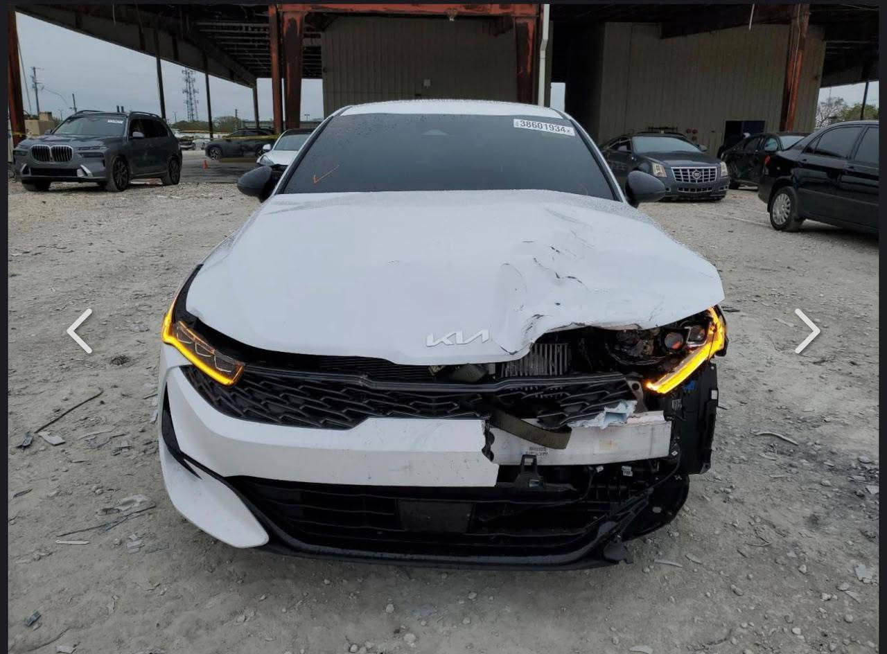 السلام عليكم KIA K5 2024 فول عدا البانوراما بنيد صبغ وايرباك دركه راجع سستم ماشيه41000الف بدون شواصي بدون لغود السياره ليبل واحد مامبدل بيها شي رقم بغداد بأسمي 
محرك 1.6 تيربو 
السعر 175 وبيها مجال 
للأستفسار 
*********** 
مكاني بغداد

نص مكتوب في الصور:
- iQ CARS
- 38601934