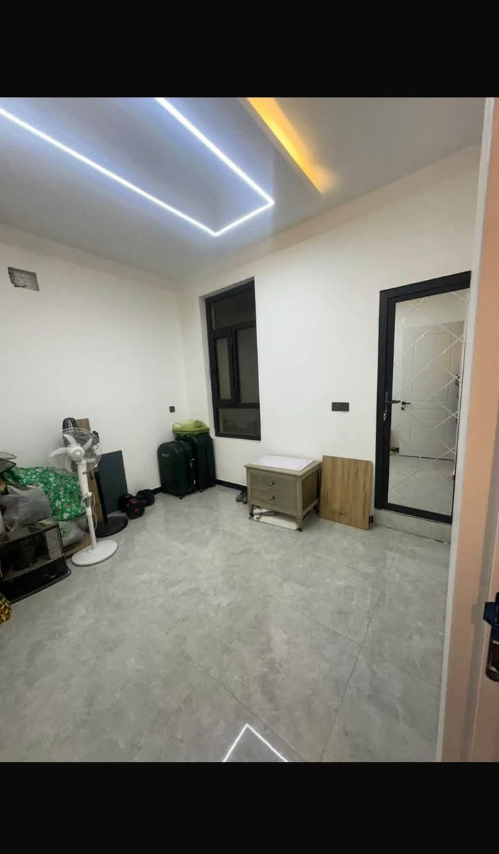🏠 بيت جديد للإيجار في السيدية
📐 المساحة: 50 متر
🛏️ 3 غرف نوم
🛋️ صالة
🍳 مطبخ
🚿 خدمات

📍 الموقع: السيدية – مربع وصال شوقي
💰 الإيجار: 750 ألف

📞 للاستفسار:
***********
***********

🏢 مكتب الرواد للتطوير العقاري
