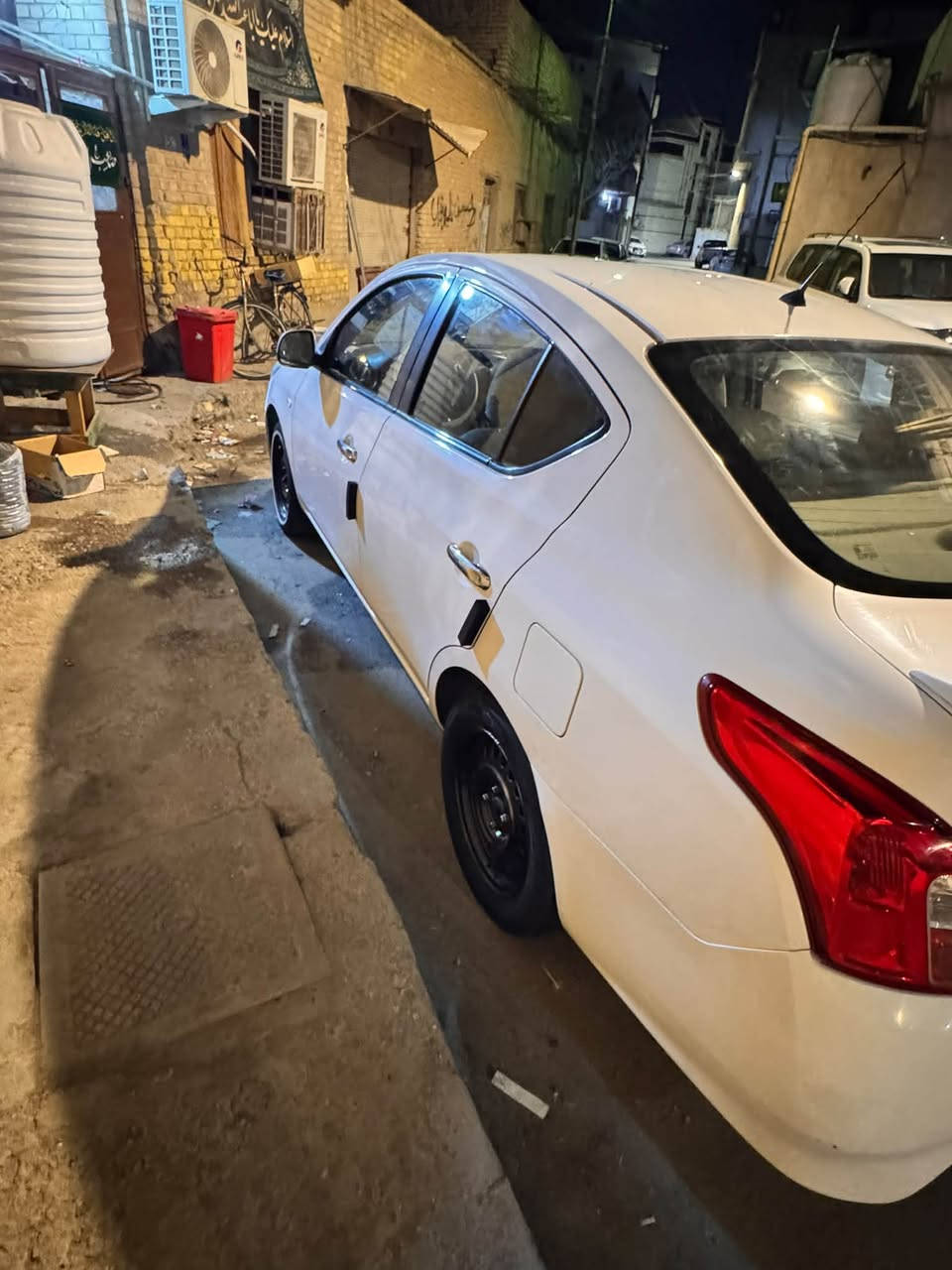 🚗 نيسان صني 2022 للبيع 🚗
 الموديل: 2022  سعر 95ورقه
 الرقم: أربيل (باسم شركة قمر أربيل - الشركة موجودة ومكفولة،  
سنويه جديده لحد 2029
 المسافة المقطوعة: 78 ألف كم فقط بيهه
 ضربة بالجاملغ الخلفي (قد شبر تعديل حار).
 ضربة جوة بالباب (تعديل بارد).
 السيارة جاهزة بالكامل وما تحتاج أي مصاريف.
المكانيك والصيانة الحديثة:
 محرك وكير وتبريد فول وبشرط الفحص.
 تخم تاير جديد 
 دسكات جديدة
عبوه جديدة  
لايتات زنون مفوله
مكان سياره البصره قديمه السيمر كبال محكمه قديمه رجائن اقره تفاصيل قبل لاتتصل ***********📞.
