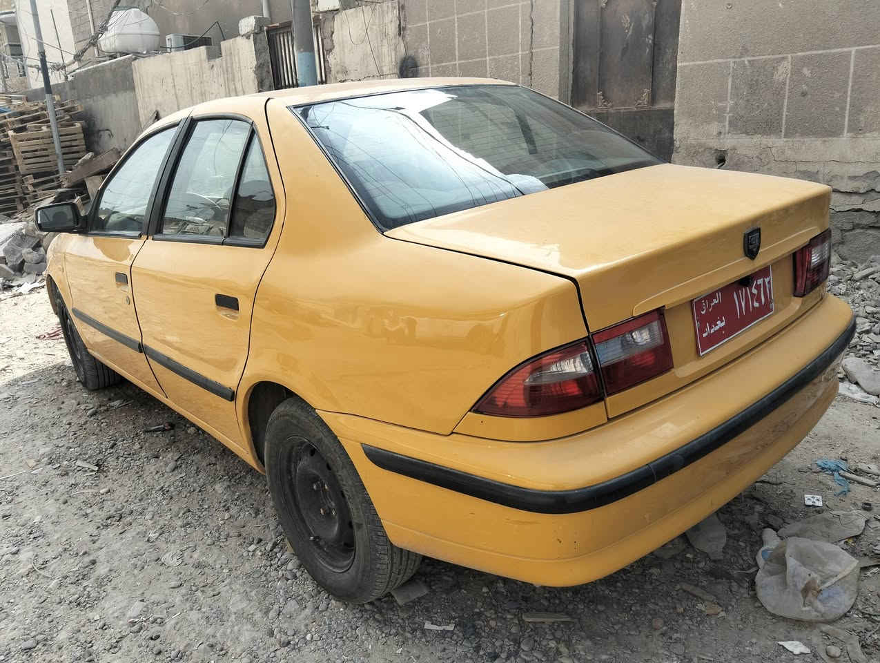 سمند موديل ٢٠١٢ • مكينة وكير نضيف • يحتاج ورقتين
