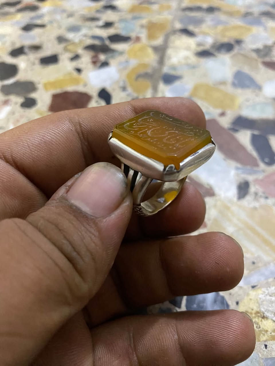 قطعه يماني قديم صياغه ثقيلة سعر ٥٠ الف قفل ***********
