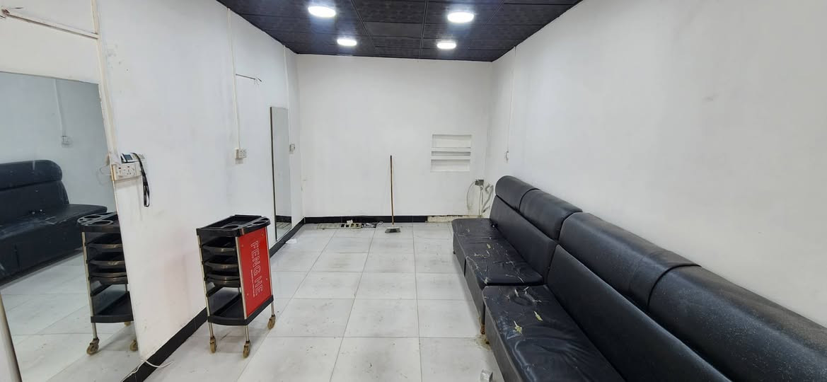 محل حلاقة • الموفقية • دور النفط