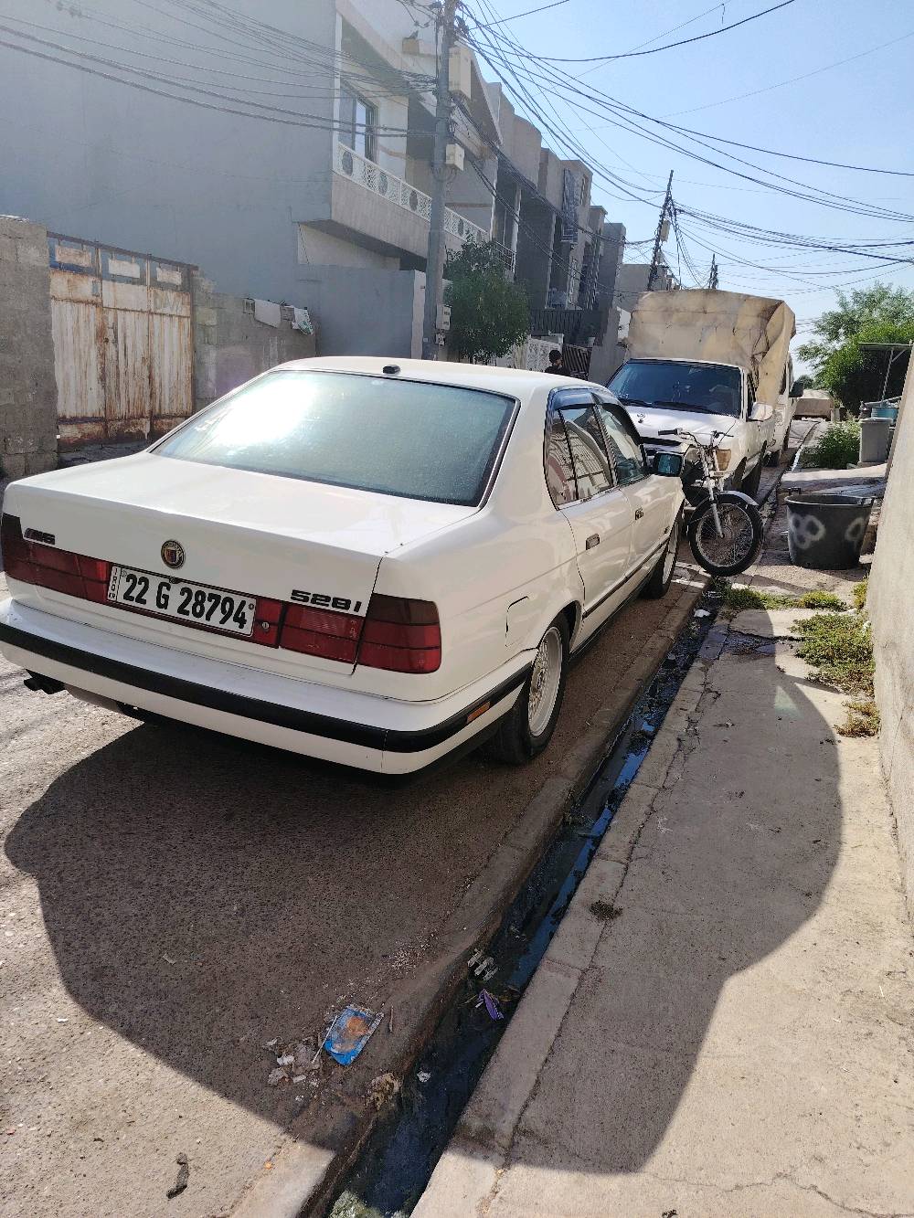 سلاوی خواتان لێبێ  bmw بۆفرۆشتن مۆدێل 91 گێروو مەکینەی 28 سەقەر ژیگەو رێگاوبان نوێ رەقەم باریک دووجام کارەبای تەبرید ساردوو گەرم لێدرانی قورسی نیە چاملغی لای سەکن بستەک بێ ژۆرێ لەگەل جەمپەچی زۆر خەفیفی پشتەوە غەرامەی هەیە سعری 45 مەعمەلە *********** أربيل, العراق
