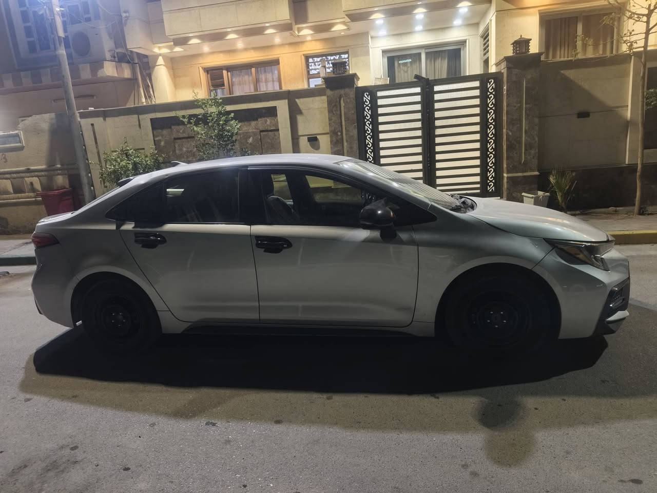 كورله موديل ٢٠٢٢ امريكي كير ومحرك وتبريد خير من الله حداديه حادثها البنيد وراجع نفسه رقم بغداد انكليزي تحويل مباشر عنوان بغداد الغزاليه السعر ١٤٥ وبيها مجال ***********
