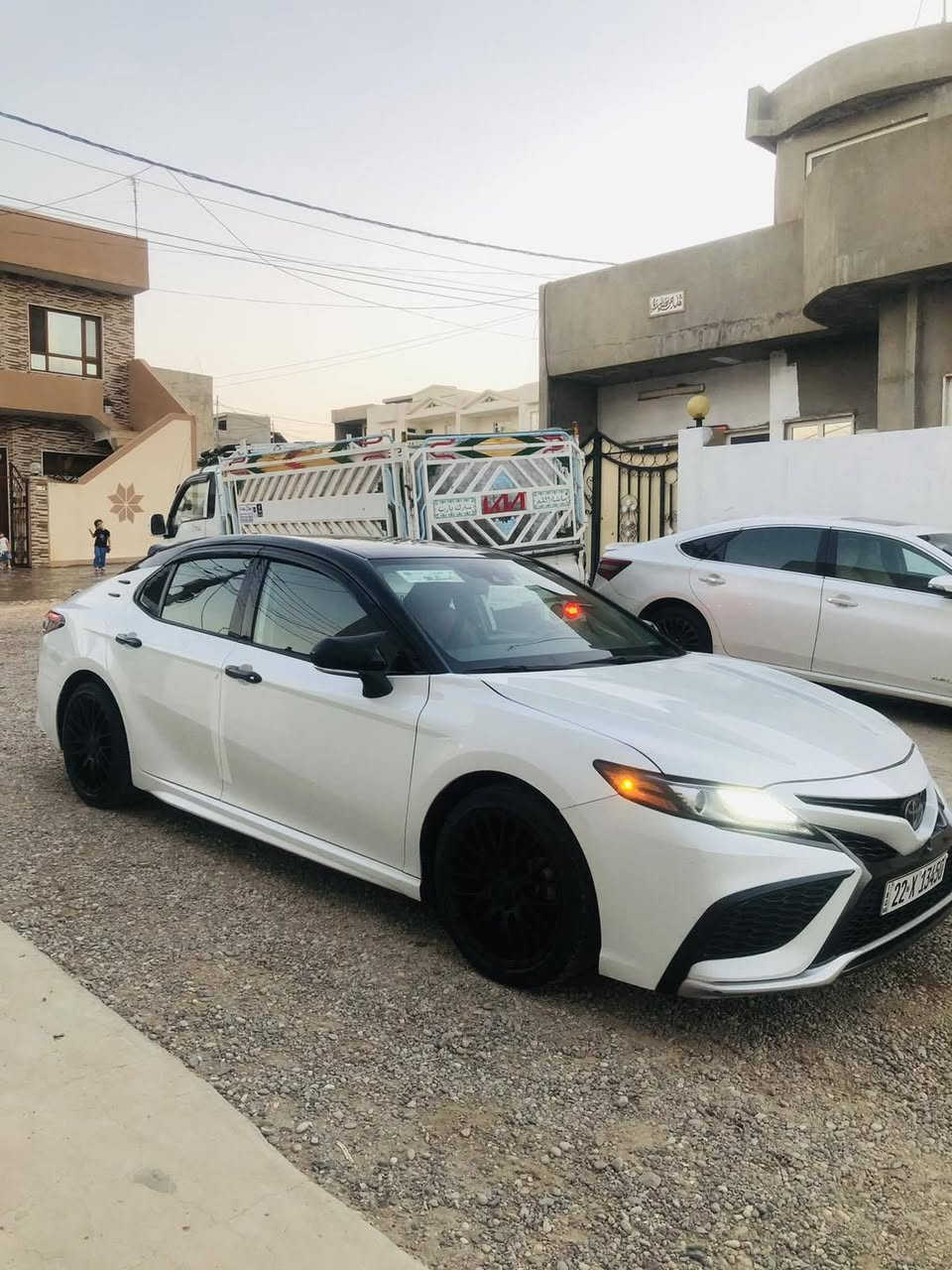سلام عليكم كامري للبيع 2023xse فول موصفات سقف اسود بيلادي  ماعدا سلايت بصمه شاشه جبيره واير ليس كشن هيتر لايتات ليد بريك كهربائي داخل احمر بيلادي ضرر السياره جاملغ و بنيد بدون دواخل رقم جديد سنويه جديد و بسمي ثاني يوم تحويل و كاله سعر230 رقم موبايل*********** واتس اب فايبر موجود
