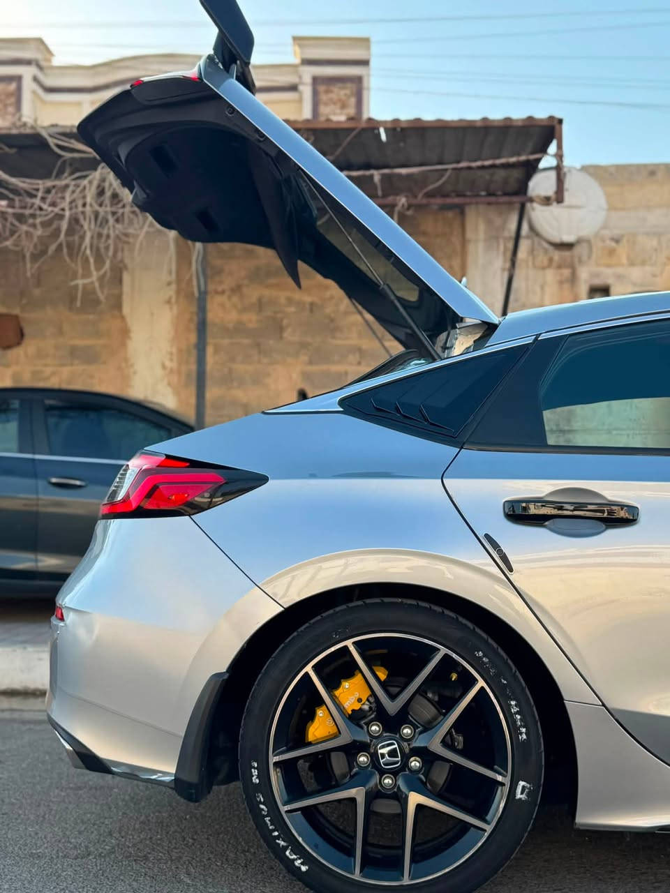 هوندا سفك 2023 رقم بغداد 
تورنك بانزين 1500 تيربو 

للبيع او مراوس ب كورلا صيني 
موصفات معروفه فول الفول 
سياره معروضه 140 وبيها مجال حك الجيه فقط 
سياره جديده فول ماشيه 119 الف كيلو 
ضررها موجود ب الصور ورقم الشاصي موجود  
للاستفسار اتصل ***********
مكلف ب النشر
