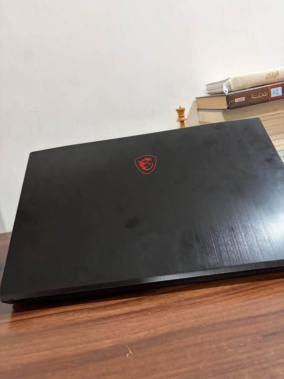 لابتوب كيمنك 

MSI GF75 Thin 10SCXR

• المعالج: Intel Core i7-10750H
• الجيل: الجيل العاشر
• الأنوية: 6 Cores
• Threads: 12 Threads
• التردد الأساسي: 2.60 GHz
• الرام: 16GB RAM
• كرت الشاشة: NVIDIA GeForce GTX 1650
• ذاكرة كرت الشاشة: 4GB VRAM
• كرت الشاشة المدمج: Intel UHD Graphics
• التخزين: SSD بسعة إجمالية تقريبًا 1.5TB
• نظام التشغيل: Windows 10 Pro
• نوع النظام: 64-bit
• BIOS: UEFI
• الشاشة: 17.3 إنش
شباب اللابتوب نضيف استعمال شخصي كارتون موجود ووصل الشراء موجود يحتاجلة بس بطارية سعرها ٥٠ الف وتكدر تستخدمة بدون بطارية طبيعي
اني ضايفلة هارد سامسونك 1 تيرا تريدة وية الهارد لو بدون عادي 
بدون هارد 675
وية الهارد 775
للأستفسار واتساب فقط 
***********
