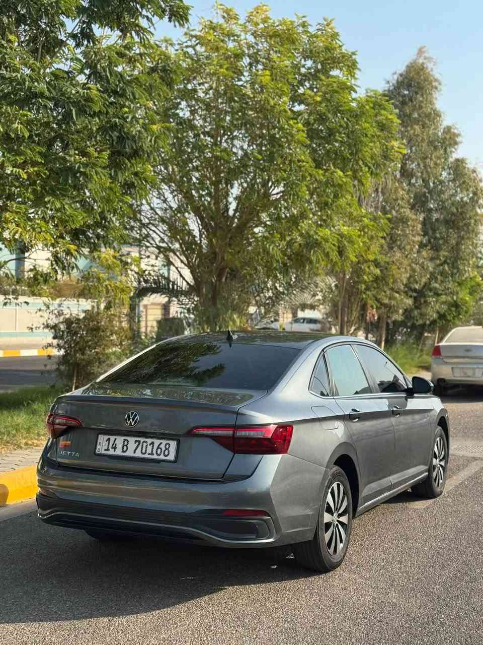 فولدسواكن جيتا موديل ٢٠٢٤
السياره جديده بمعنى الكلمه جدا وفي حاله ممتازه لاتوجد بيها ملاحضات 

بيها رادار ونقاط العمياء وبعض الموصفات الأخرى 
تعتبر قليله موصفات 

مابيها شخوط او رصعات او ملاحضات ثانيه 

حادث السياره جاملغ مع صبغ باب ٢ توحيد لون 

رقم السياره بصره معوقين والمعوق موجود تريد وكاله وهجي ماعنده مشكله 

السعر  المطلوب ١٣٥ ورقه وقابل للتفاوض 

رقمي ***********
