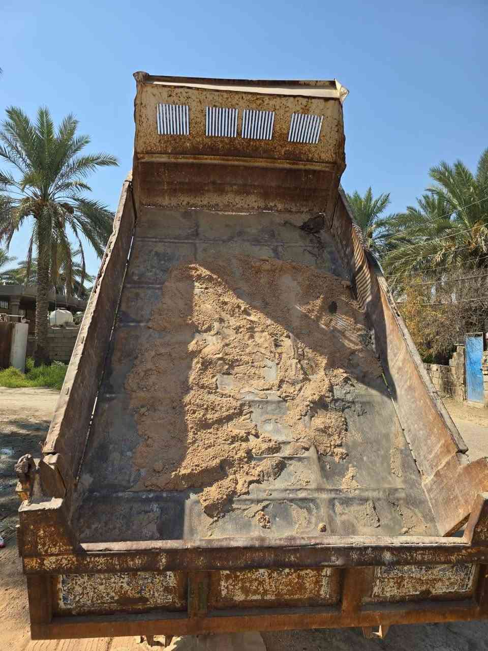 السلام عليكم  ،
بادي ازوزه فحل  شغال 
ونج قلاب جديد شغال 
المكان بابل المسيب 
رقم الهاتف ***********
السعر 17وبيه مجال حك الجيه
