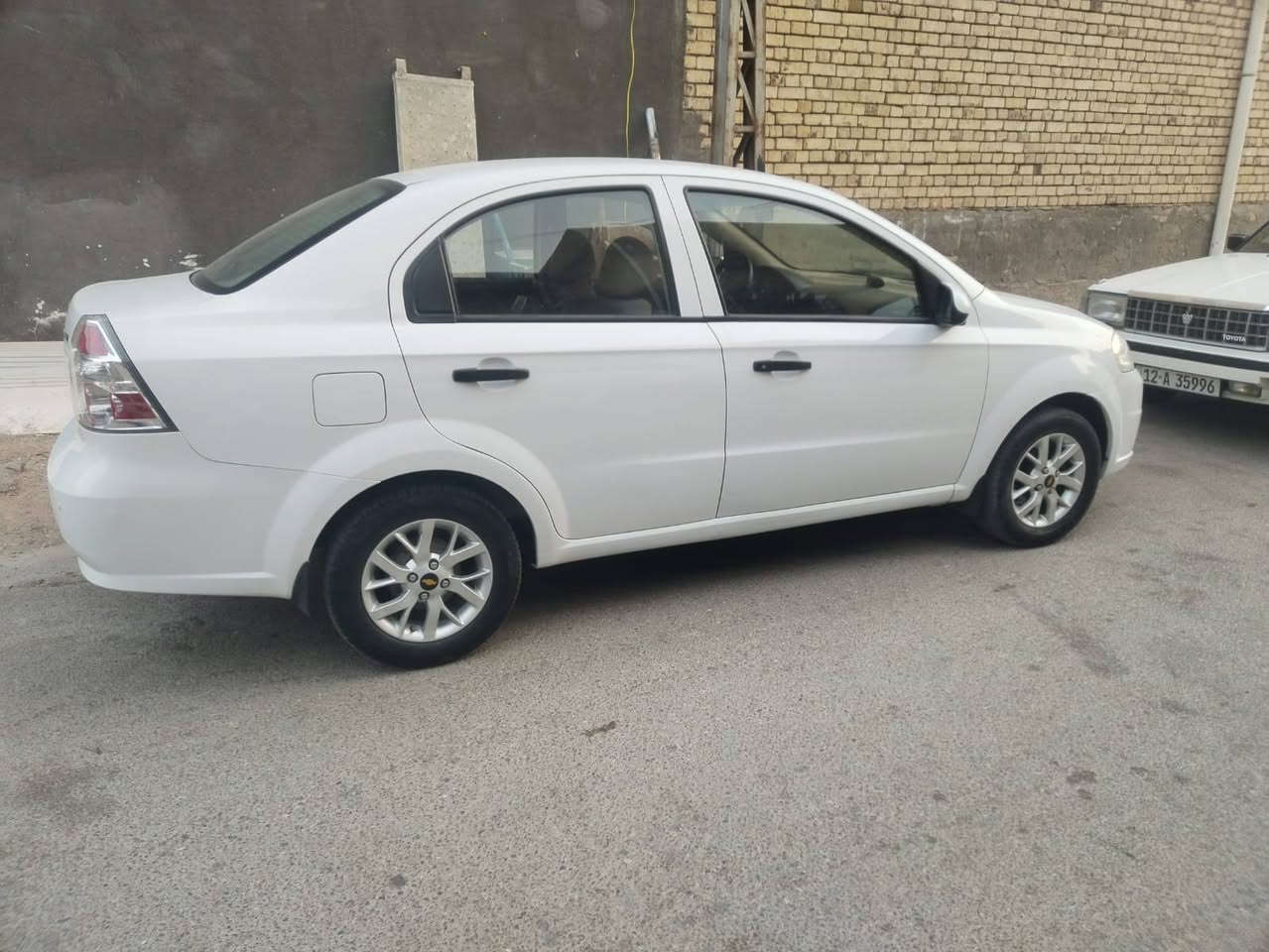 سلام عليكم افيو جديد ماشيه 38الف وضع شركه رقم بغداد باسمي مكاني ناصريه مركز ***********
