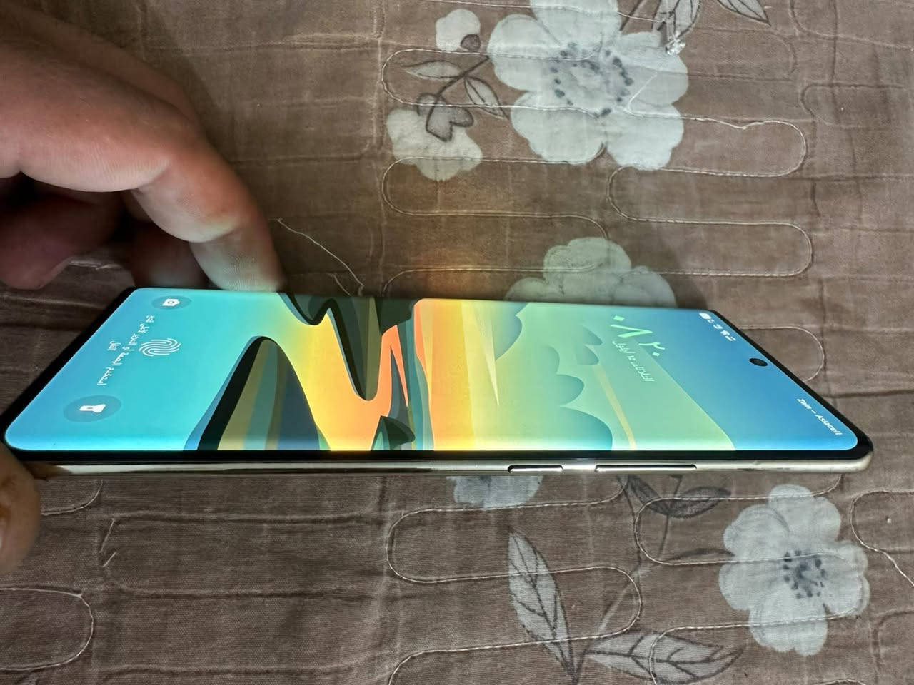NOTE 40 Proجهاز لوك بس يحتاح تبدل ضهره ذاكره 256 رام 8 شاشه منحنيه شراي خابر ***********
