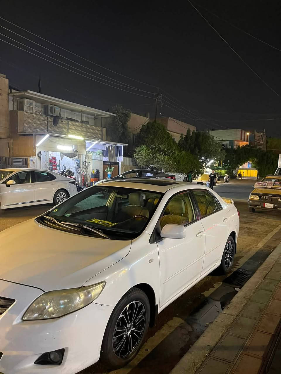 كورلا 2009خليجي فطيم
مكفوله من كلشي عدا بارد قليل سياره بلاديه كير محرك مكفولات تبريد ثلج ممشى قليل 147
رقم بغداد بأسمي تحويل ثاني يوم هزه سنويه جديدة 
مكان السياره ساحة عدن
***********
