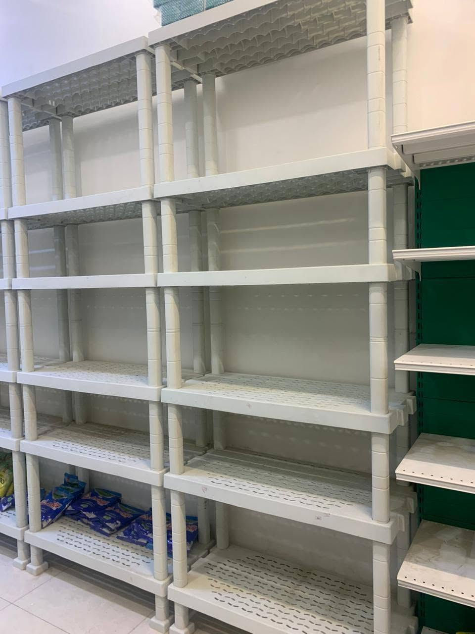 للبيع رفوف عرض للمحلات 🛍️✨
رفوف بلاستك قوية ومرتبة، مناسبة للمحلات والمخازن والسوبر ماركت ومحلات مستلزمات الأطفال.
📌 الحالة: نظيفة ومستخدمة استعمال خفيف
📌 البيع بسبب تصفية المحل
📌 الكمية متوفرة وبحالة جيدة جداً
💰 السعر مناسب وقابل للتفاوض للجادين
📍 الموقع: الكاظمية
📩 للاستفسار والتواصل على الرقم ‭
***********
