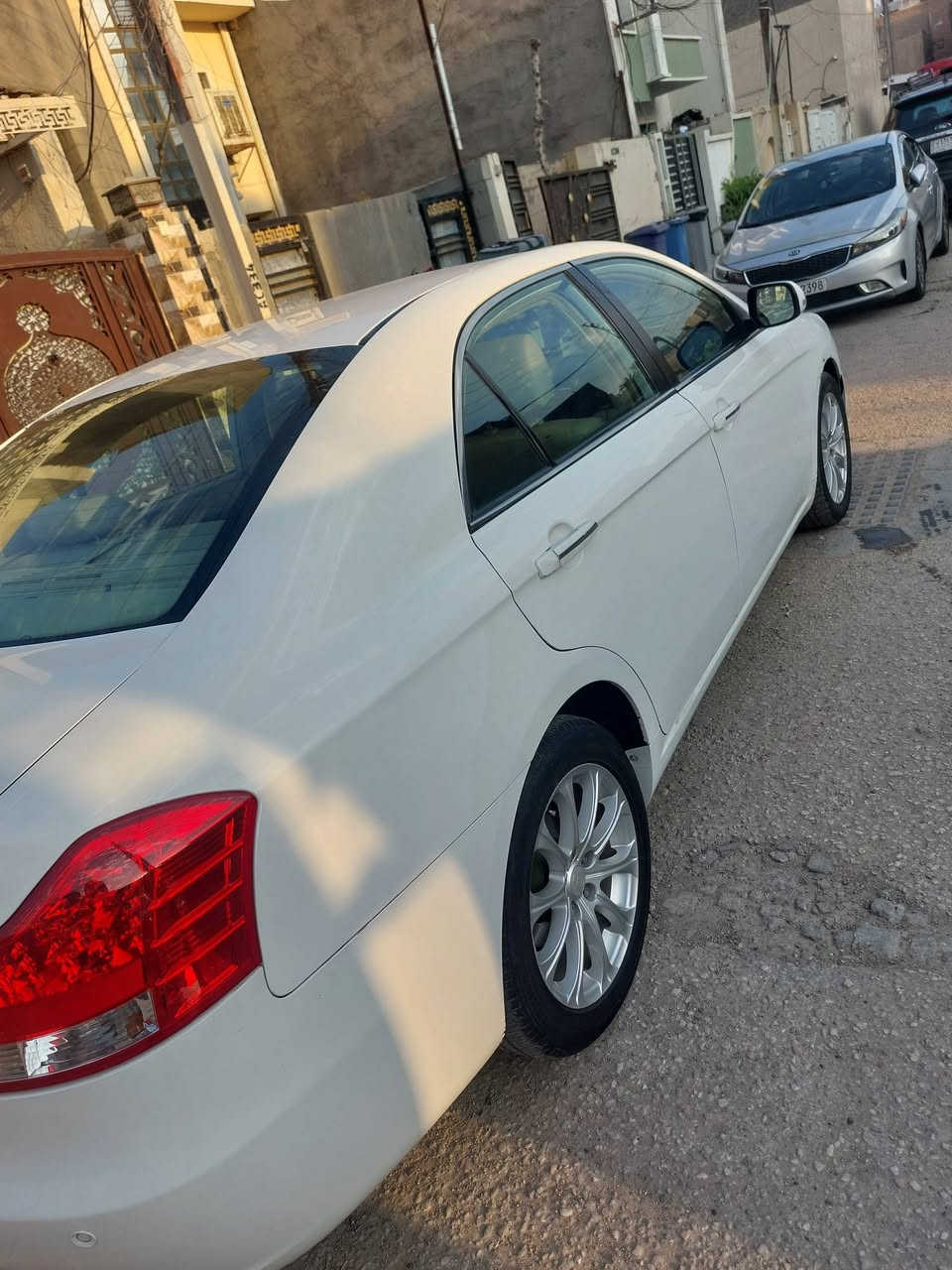 للبيع
مكينه ميسوبيشي المرغوب محرك 2000
السيارة بيها الباب الخلفيه من جهة الراكب
 بي طخه ومصلح 
 السياره بدون جراد
1-سلايت جام طكتين
2-اربعة جامات اوتو
3-مقاعد جلد+لونين
4-بردة خلفية بلادية
5- مرايات كهرباء
6-رسالة ترحيب
7- قطعتين تبريد 
8- تسعه ايرباك 
9-شاشه سمارت 
السيارة جديدة وبدون اي نقوصات 

كير +محرك درجة اولى شرط
تبريد شغال ثلج
تدفئة شغال
تايرات جديدة
صدر جديد

رقم جديد بابل (A) 
سنوية جديدة

السيارة شرط التحويل

المكان بغداد الدوره

السعر (80) وبيها مجال 

***********
***********

