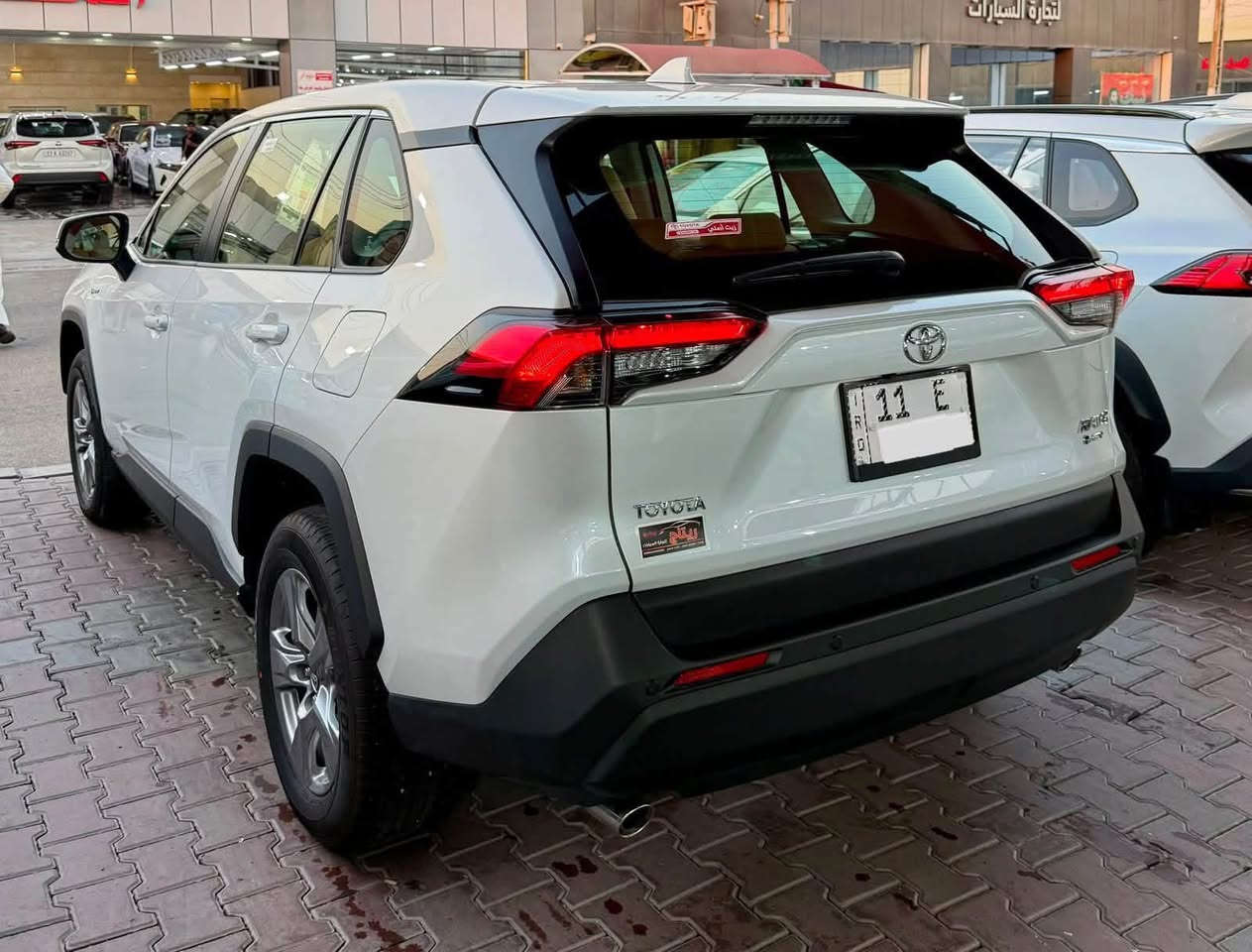 🚗 راف فور 2025 LE
خليجي ياباني أصلي (عبد اللطيف جميل)

✨ المواصفات:
✔️ محرك 2500 هايبرد + بانزين 
✔️ مقاعد قماش بيجي 
✔️ حساسات امامي + خلفي
✔️ شاشة جبيرة + كاميرا خلفيه
✔️ رنقات 17 إنش
✔️ لايت فول زينون + LED
✔️ كروس سرعة
✔️ باقي المواصفات المعروفة من تويوتا

   لمعرفه السعر علق برقم 1 📮

العداد: 2000 كم فقط شبه زيروو
 مكفولة كفاله عامة من اي ملاحظة ..

العنوان : بغداد - معارض البياع - الشارع الرئيسي 
ريتاج لتجارة السيارات

للاستفسار اكثر اتصل :
***********
***********
***********
***********
