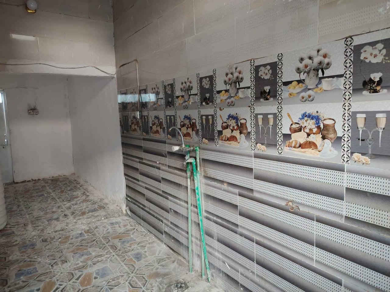يالله سلام عليكم دار للبيع بغداد المدائن منطقه الحضاريه مساحه ١١٥ متر يتكون الدار من غرفة نوم ستقبال مطبخ مفتوح على صاله سقف مسلح خدمات كامله تبليط كهرباء ماء مجاري ثقيلة ومطار زراعي السعر ٣٧ وبي مجال للاستفسار الاتصال على الارقام *********** أو *********** وات ساب
