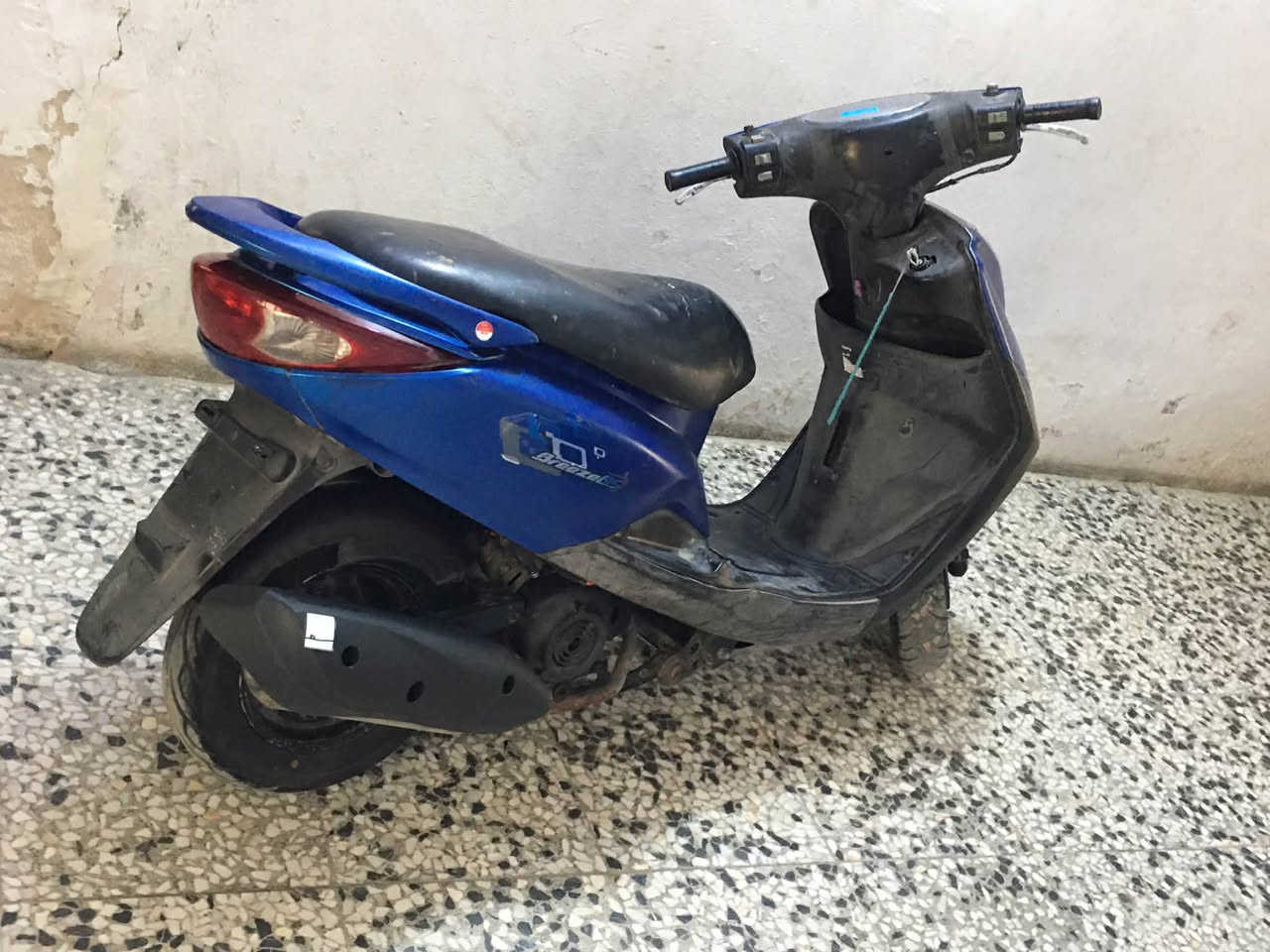 بريز • حك جهة • مجال بسيط