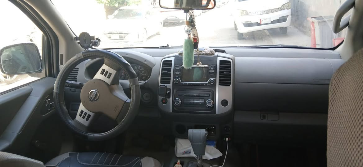 السلام عليكم
نيسان فرونتير مديل 2018 تو ويل محرك 4000سته اسلندر رقمها بغداد انكليزي السنويه الى 2031 هزه جديده مخلصانه نقصها بس صبغ حادثها جاملغ وبنيد 
سياره جاهزه كير محرك تبريد خير من الله مال جناي مكاني بغداد الدوره *********** بغداد, العراق
