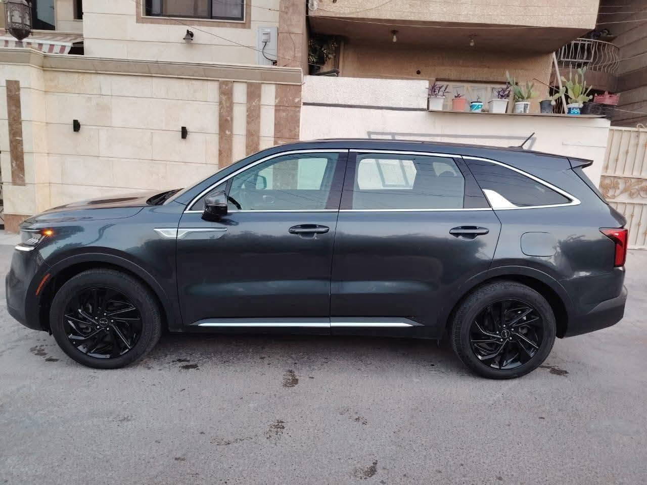 سورنتو وارد أمريكي رقم بغداد موديل ٢٢ بسمي مواصفات عادية ماشبة ٨٢ الف مكاني حي التجار مكينة٢٥٠٠ اربعة سلندر عادي مو تيربو بدون ايرباك حادث بابين صفحة السايق رقم بغداد شراي يتصل على ***********صور الحادث بالمنشور
