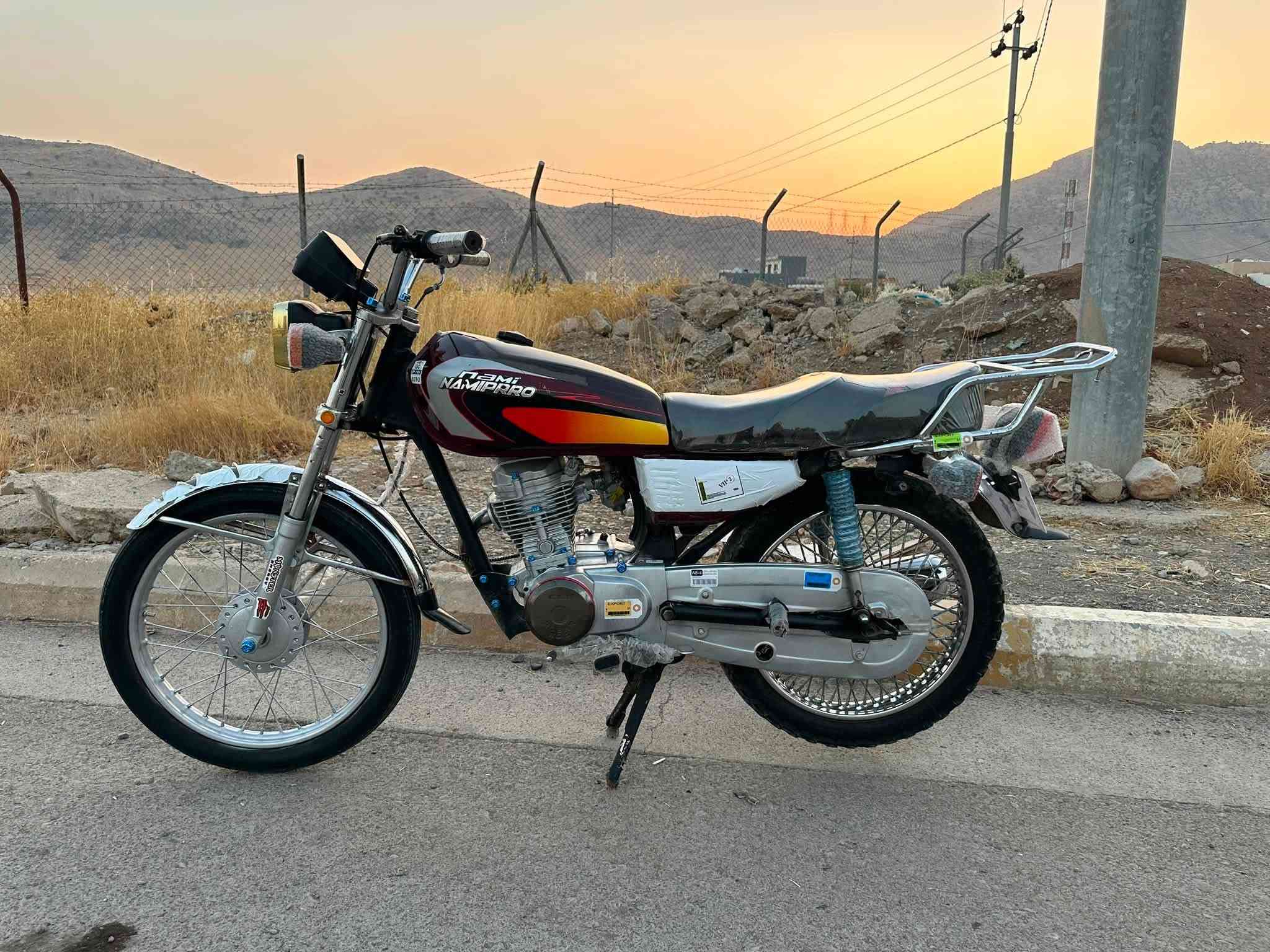 بەناوی خوا ئەم گولە جوانە بۆ فرۆشتن مەکینە روبار مۆدێل ٢٠٢٠ مالەکە پاکو خاوێنە زۆر توندو تۆلە شانسی تەقیوی لەحیمی نییە بەشەرت گزۆز MKZ لەسەرە سحریشی ٣٥٠ هەزارو محامەلە شوێن رانیە ***********
